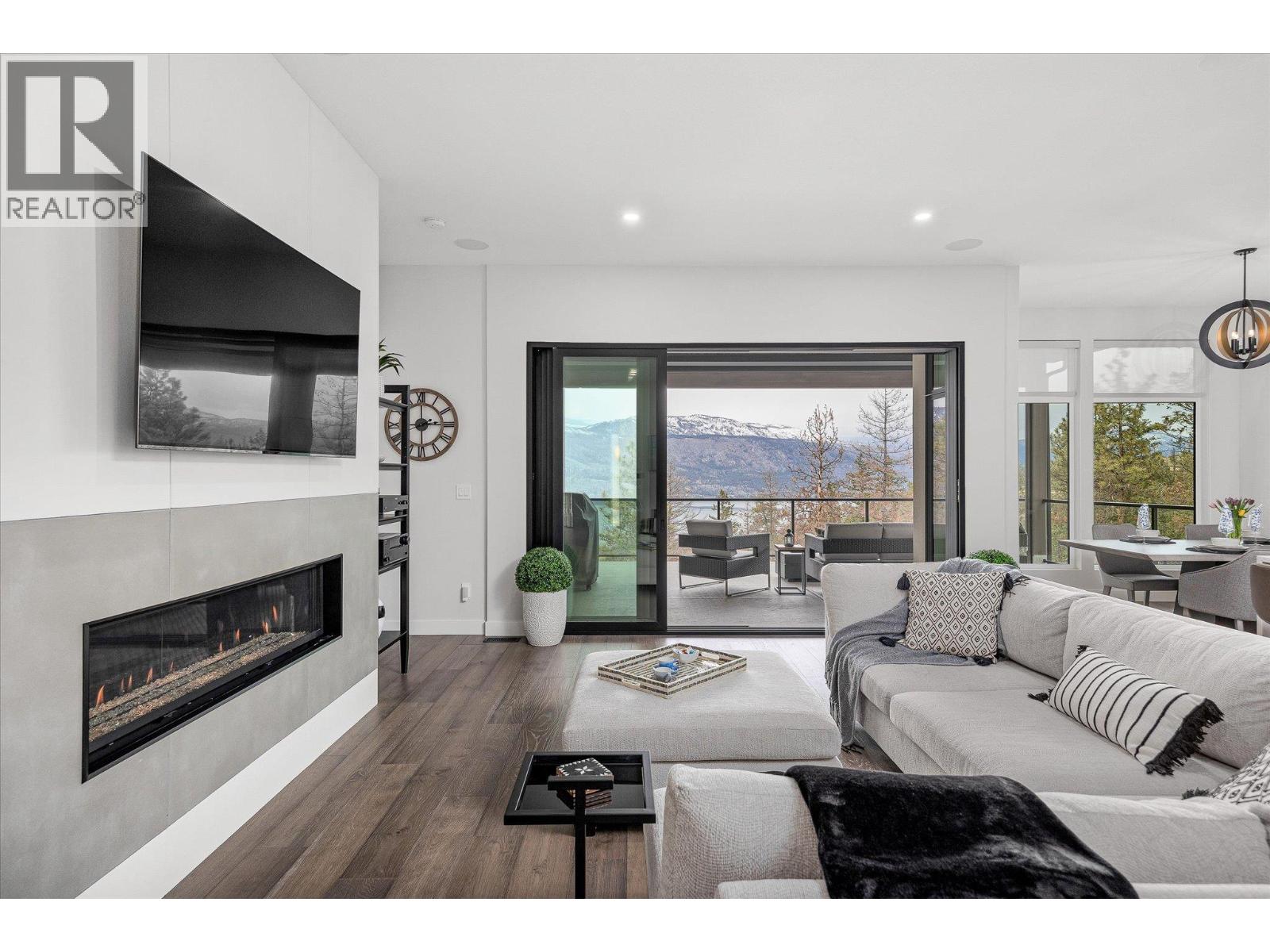 10058 Beacon Hill Drive, Lake Country, British Columbia  V4V 0A9 - Photo 8 - 10377279