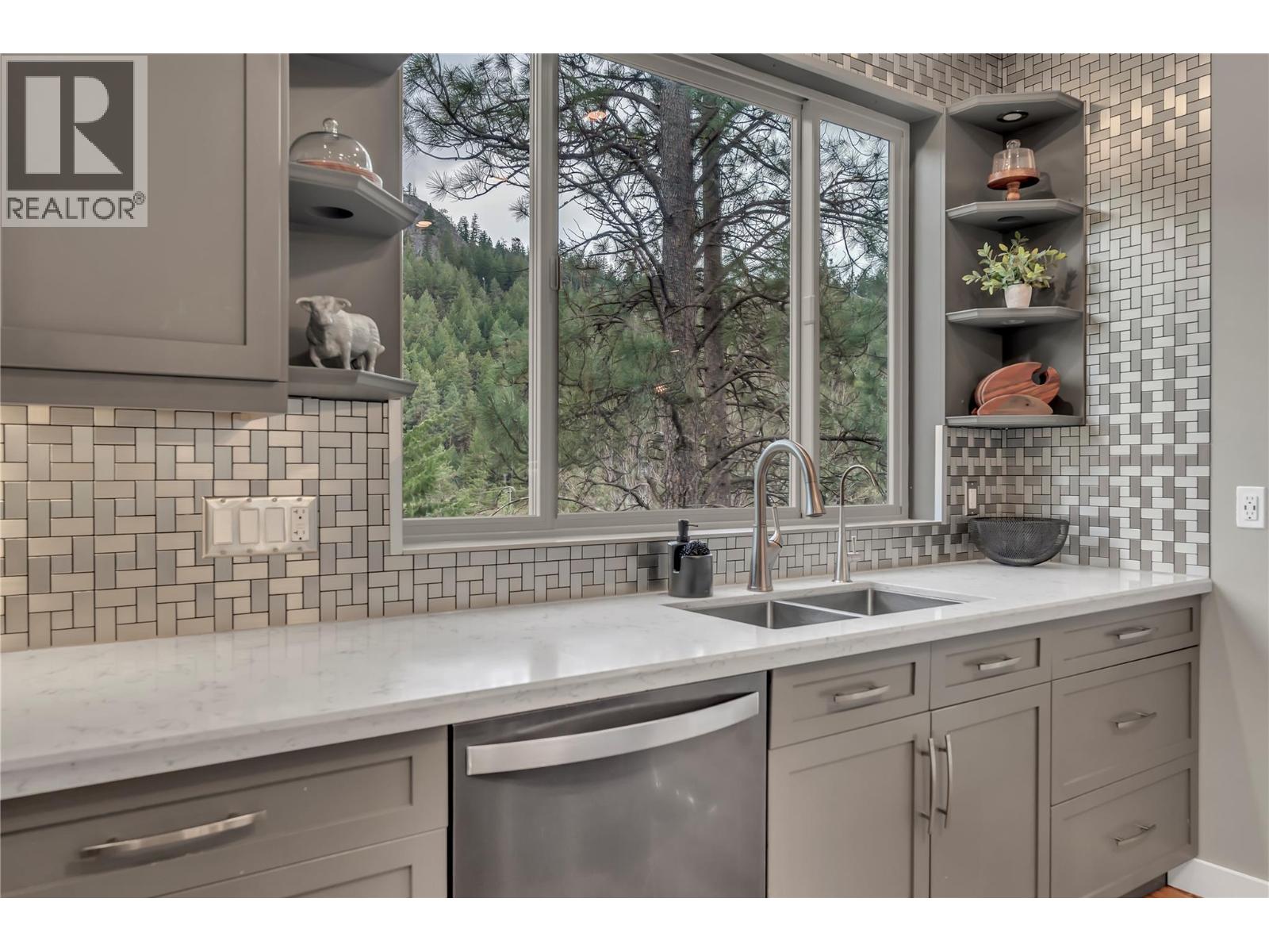 109 Fairway Drive, Kaleden, British Columbia  V0H 1K0 - Photo 15 - 10377372