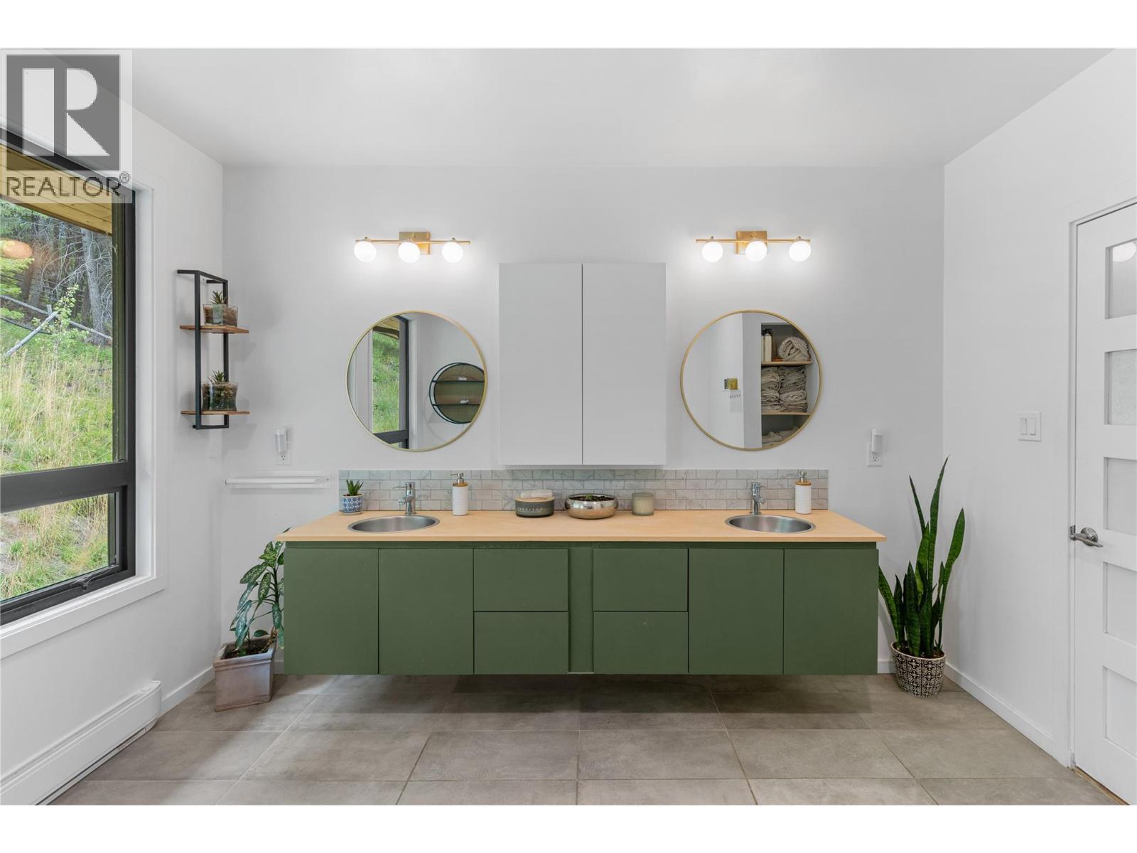 8250 Sun Valley Road, Joe Rich, British Columbia  V1P 1J3 - Photo 12 - 10377244