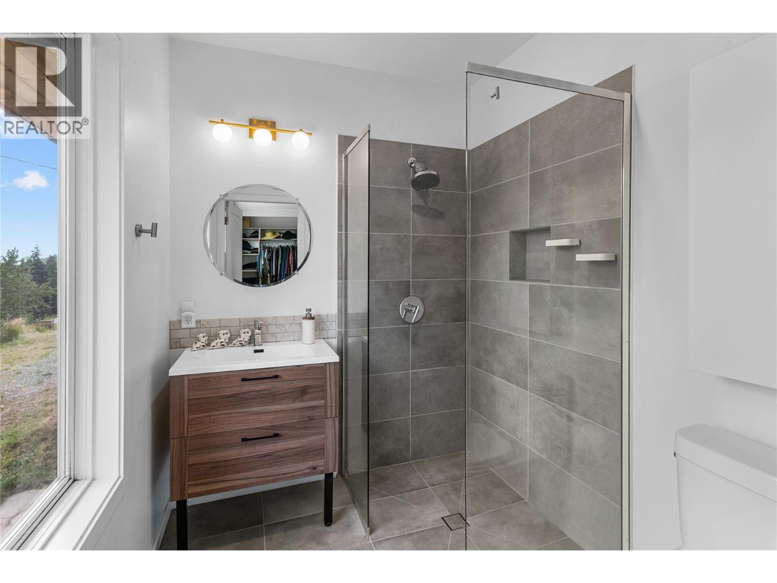 8250 Sun Valley Road, Joe Rich, British Columbia  V1P 1J3 - Photo 15 - 10377244