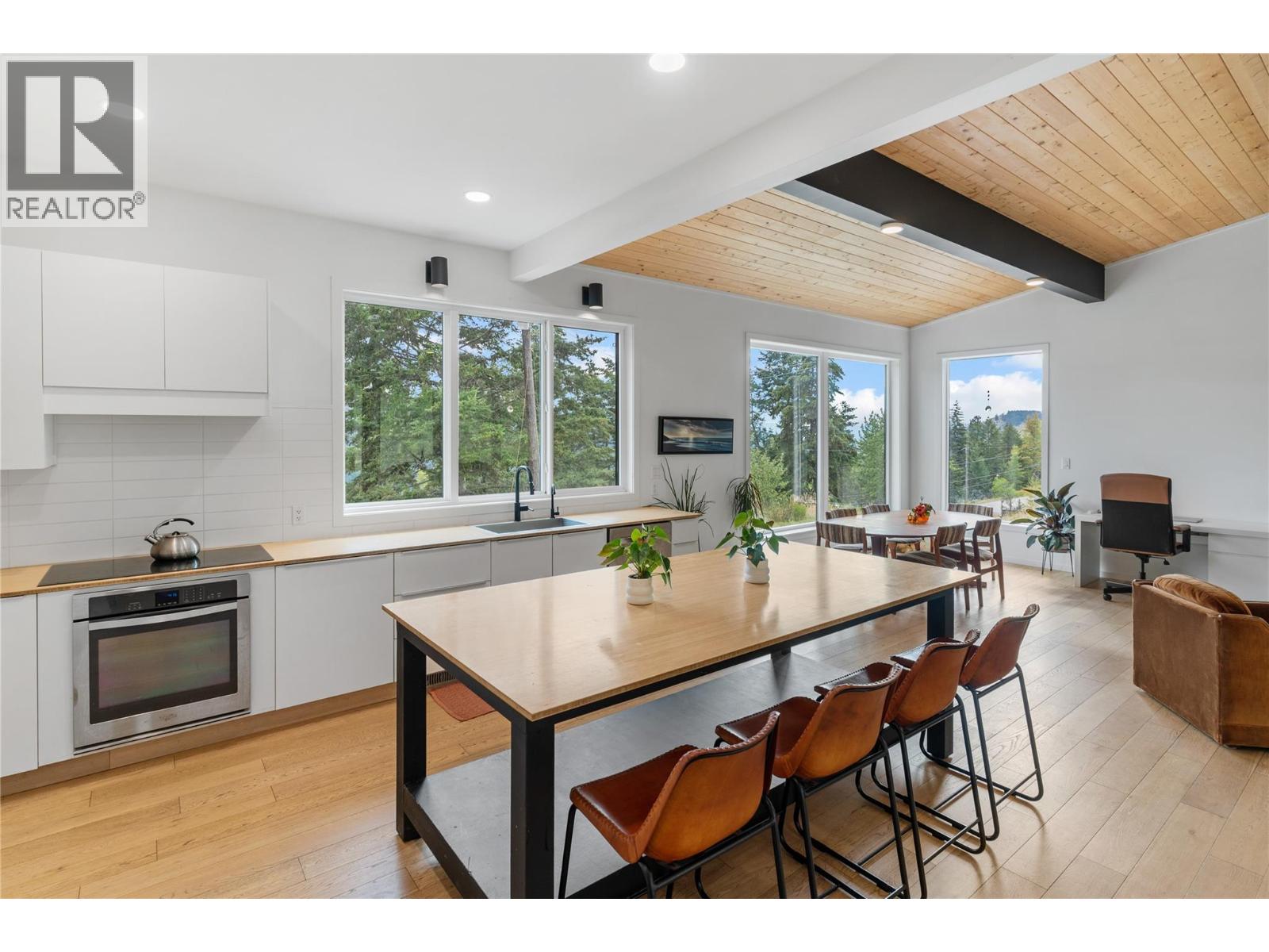 8250 Sun Valley Road, Joe Rich, British Columbia  V1P 1J3 - Photo 8 - 10377244