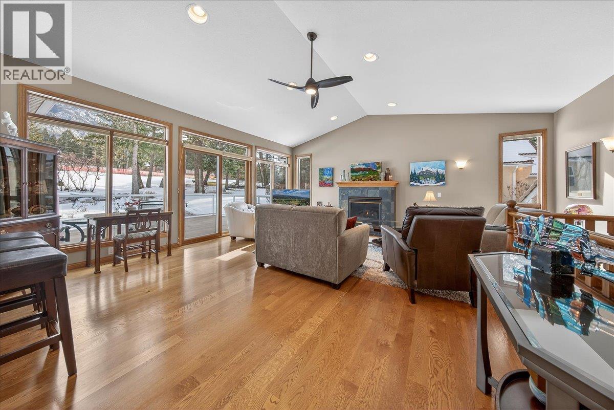 5132 Riverview Crescent, Fairmont Hot Springs, British Columbia  V0B 1L1 - Photo 7 - 10377071