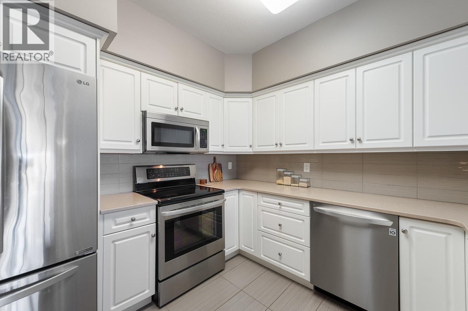 688 Lequime Road Unit# 201, Kelowna, British Columbia  V1W 1A6 - Photo 7 - 10377054