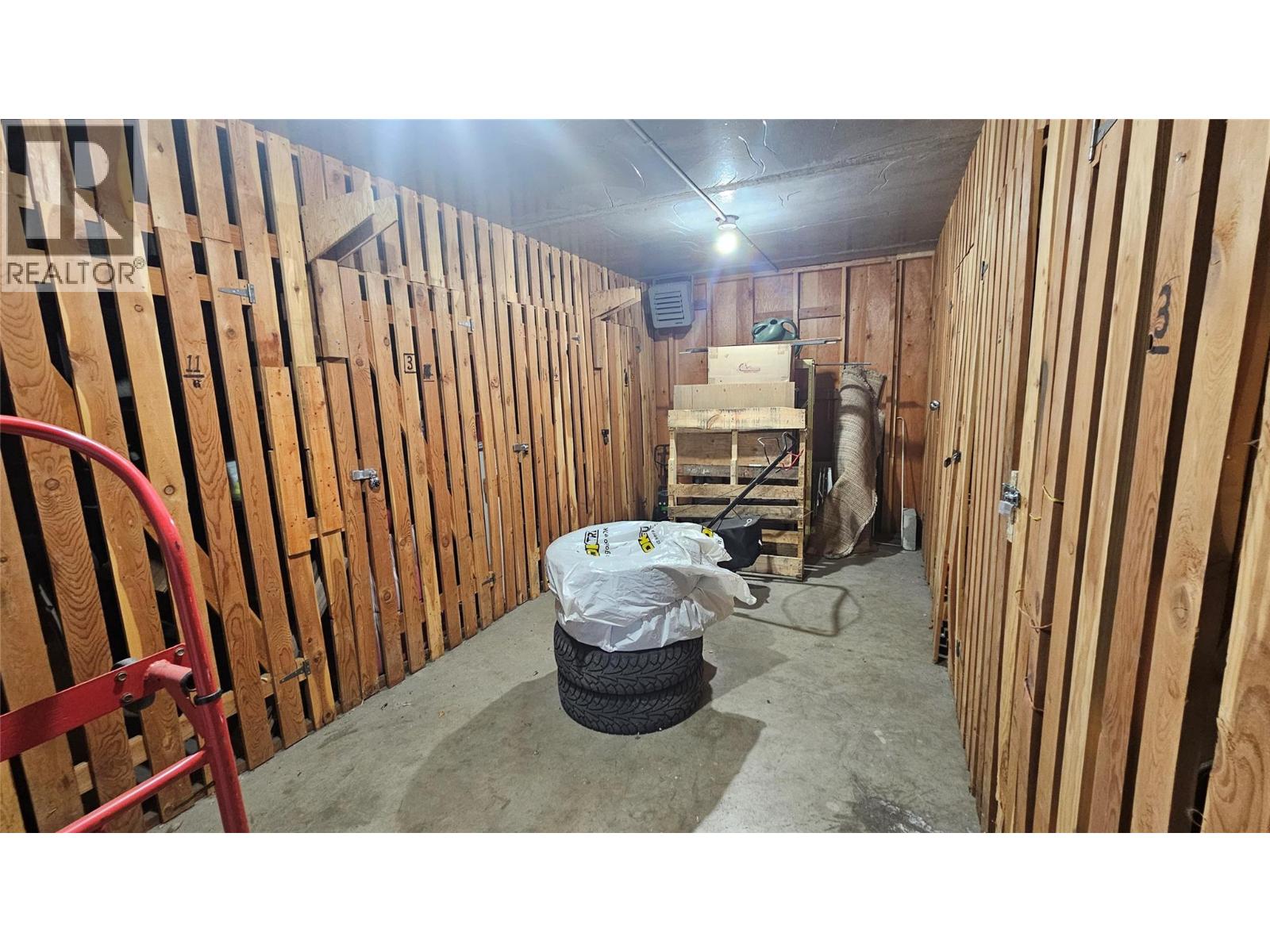 301 Scott Avenue, Penticton, British Columbia  V2A 2J7 - Photo 7 - 10377366