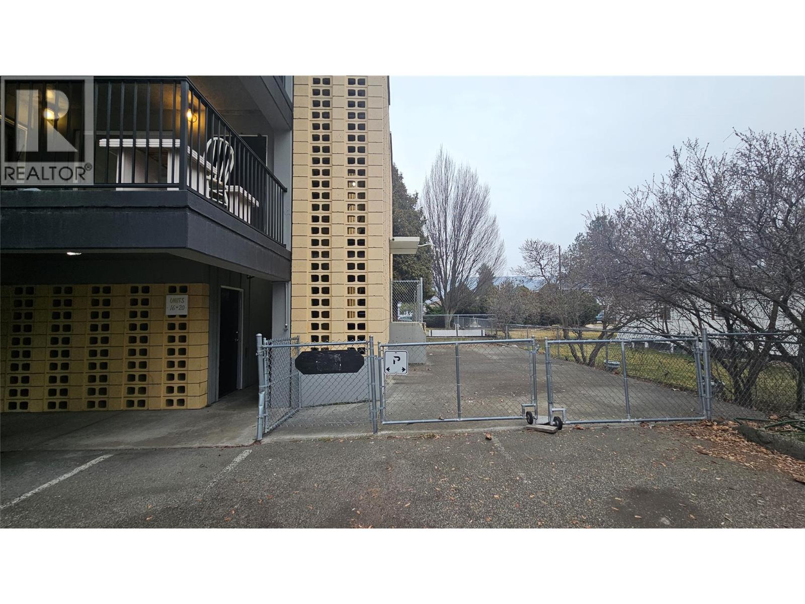 301 Scott Avenue, Penticton, British Columbia  V2A 2J7 - Photo 8 - 10377366