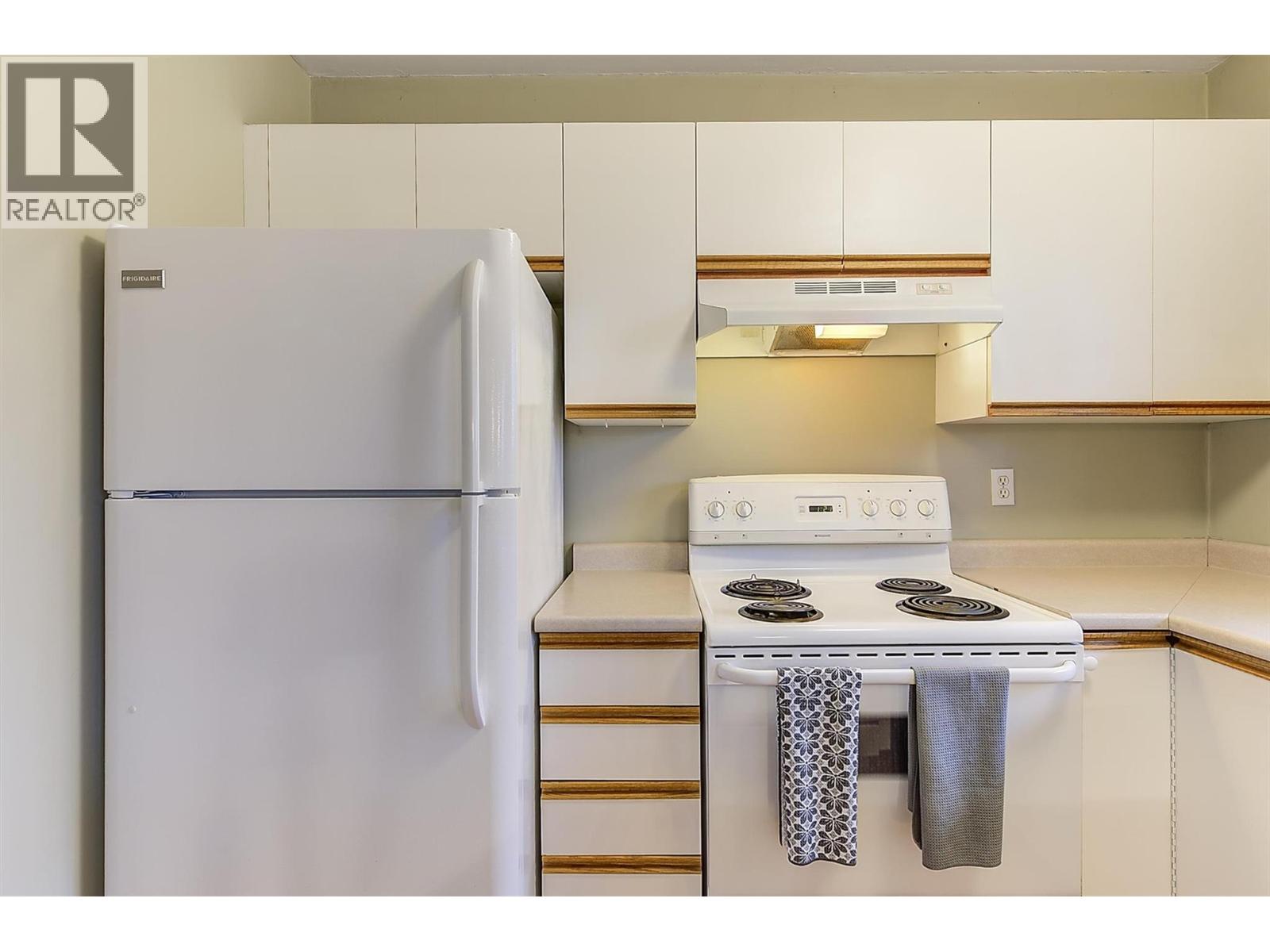 1122 Stockwell Avenue, Kelowna, British Columbia  V1Y 6W6 - Photo 12 - 10377365