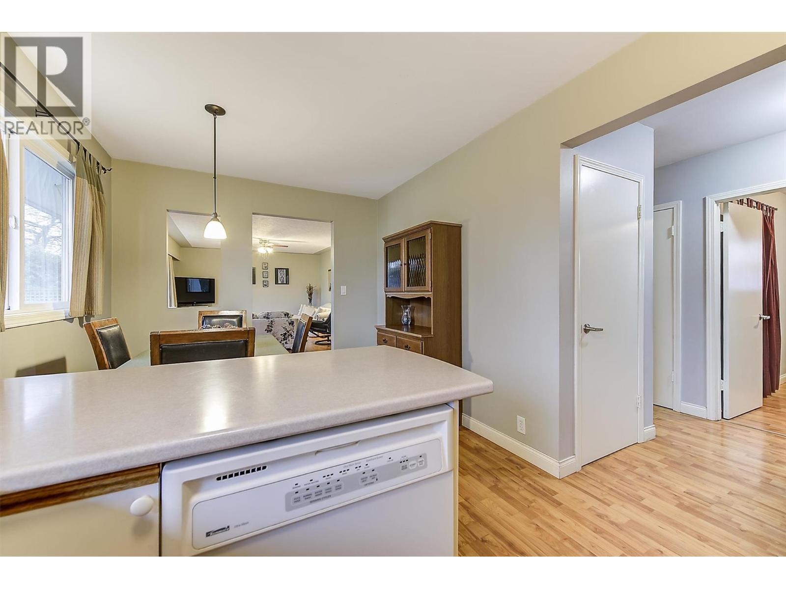 1122 Stockwell Avenue, Kelowna, British Columbia  V1Y 6W6 - Photo 14 - 10377365