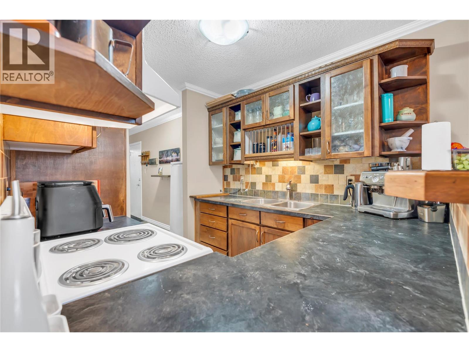 803 Fairview Road Unit# 312, Penticton, British Columbia  V2A 5Y7 - Photo 10 - 10377165