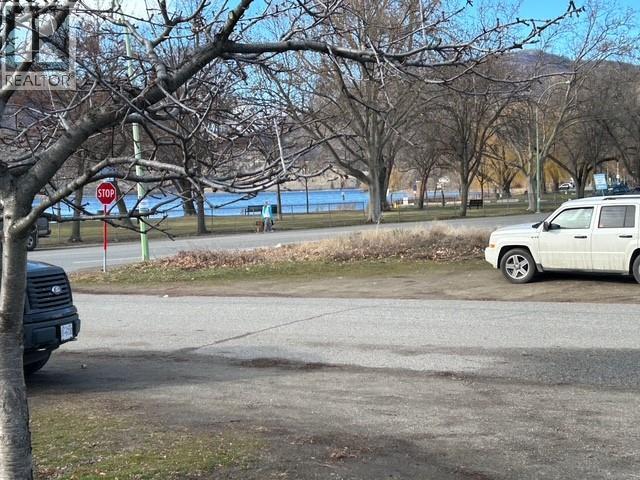 525 Central Avenue, Kelowna, British Columbia  V1Y 7L8 - Photo 3 - 10376699