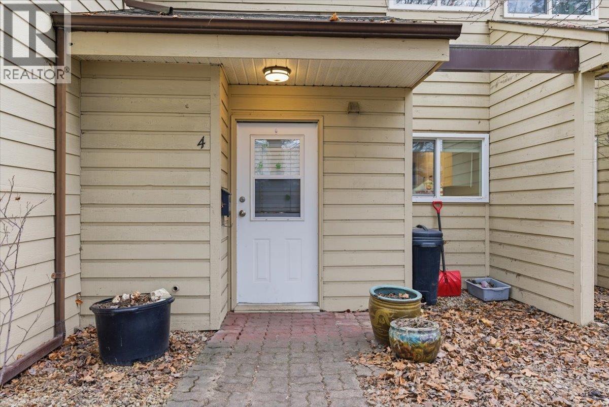 5300 25 Avenue Unit# 4, Vernon, British Columbia  V1T 6R4 - Photo 2 - 10376055