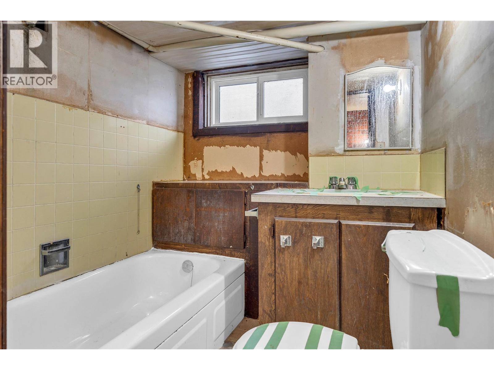 711 Nelson Avenue, Penticton, British Columbia  V2A 6J7 - Photo 27 - 10377398