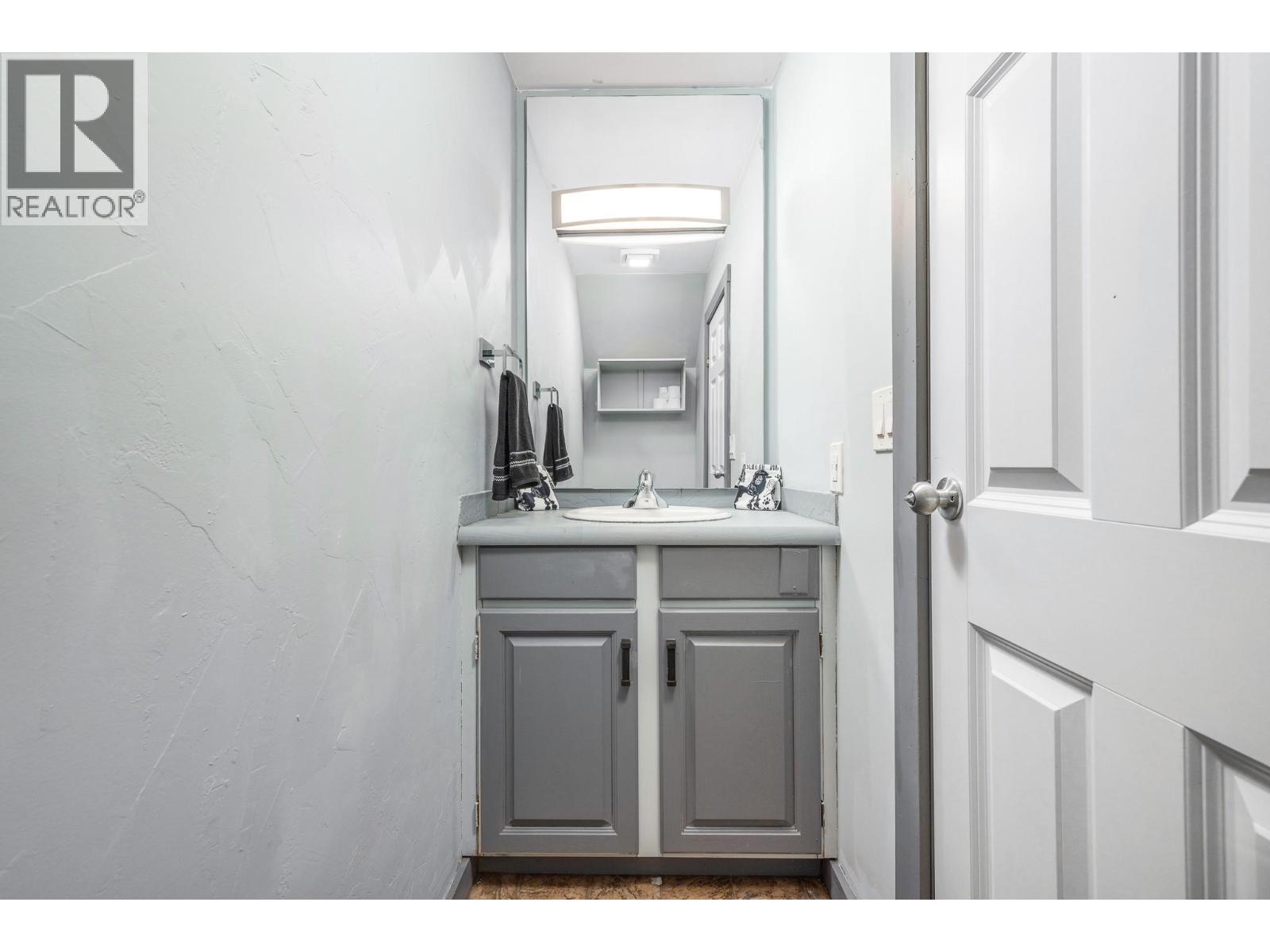 5300 25 Avenue Unit# 8, Vernon, British Columbia  V1T 6R4 - Photo 9 - 10377141