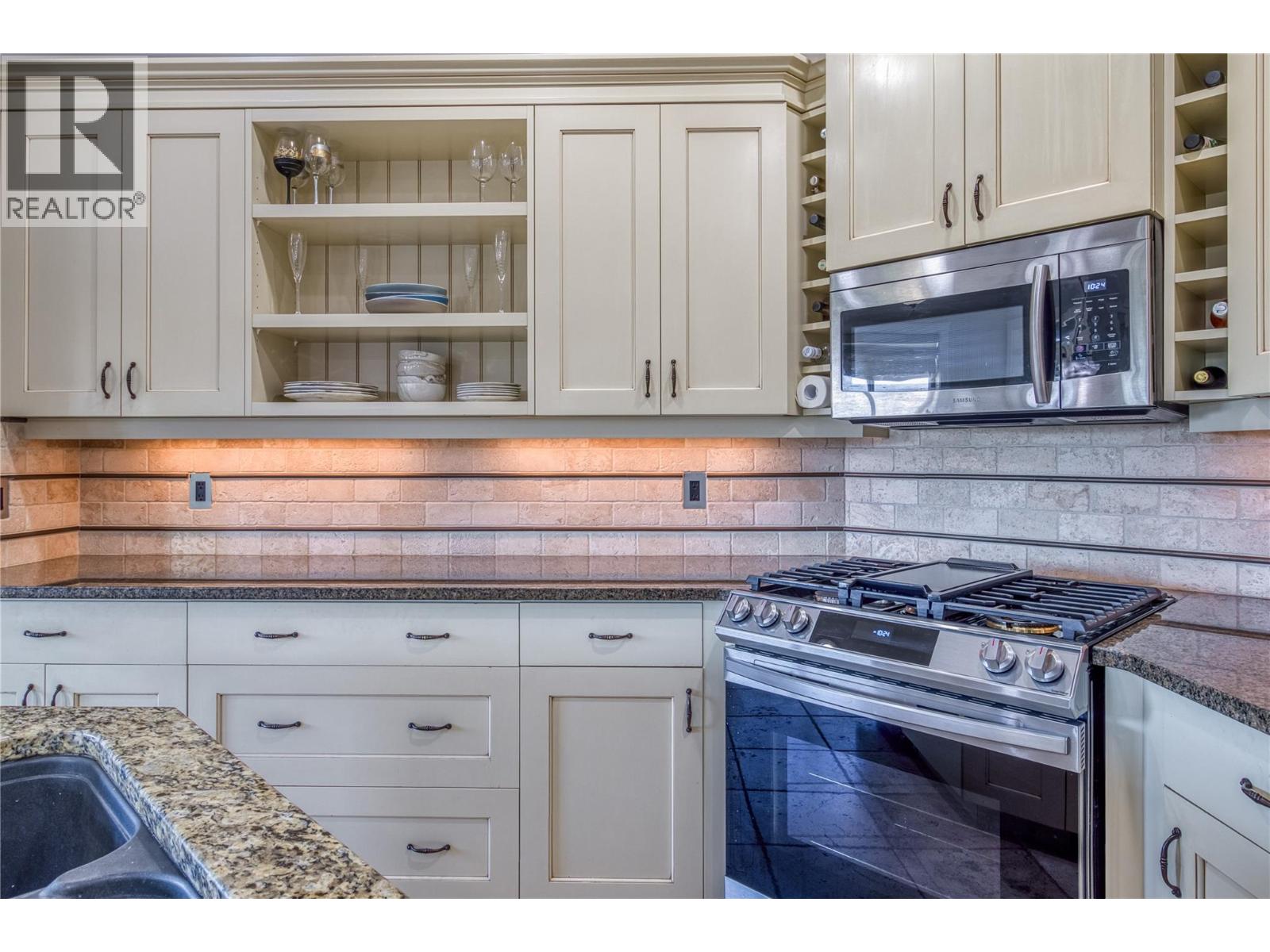 1084 Hume Avenue, Kelowna, British Columbia  V1P 1P2 - Photo 12 - 10377392