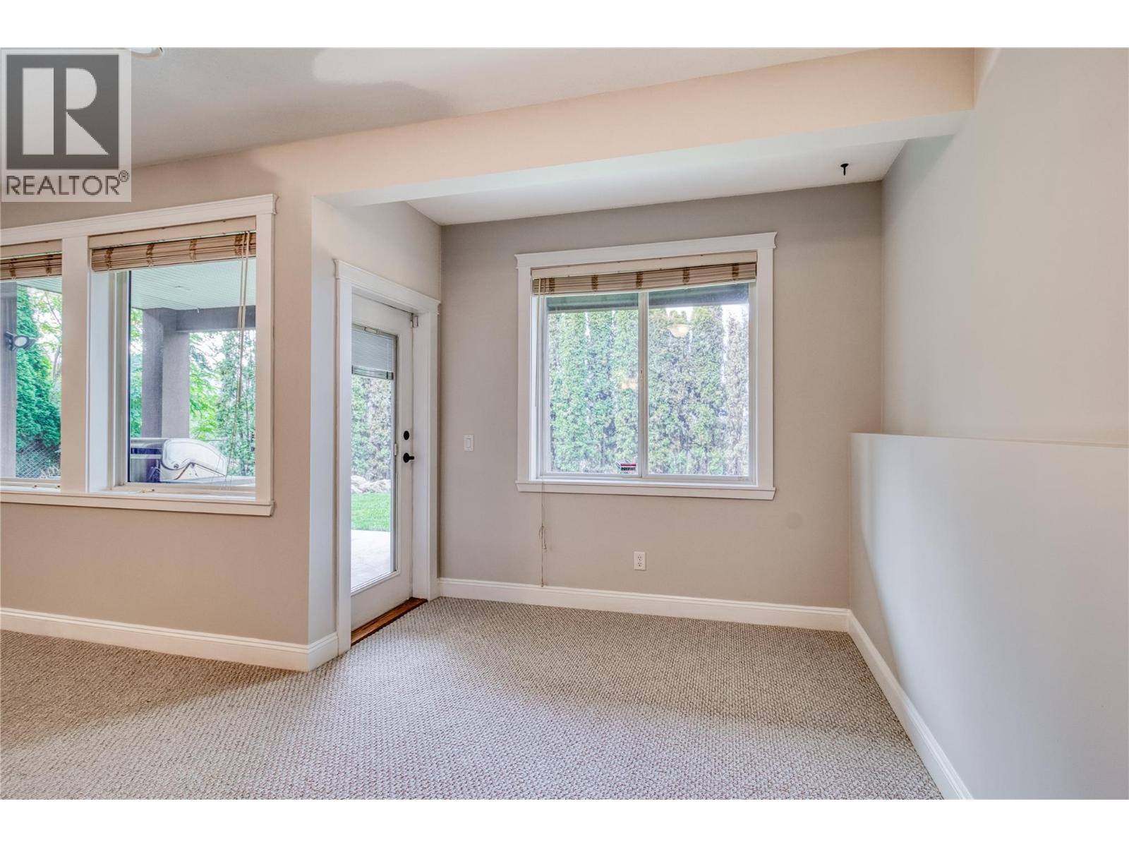 1084 Hume Avenue, Kelowna, British Columbia  V1P 1P2 - Photo 41 - 10377392