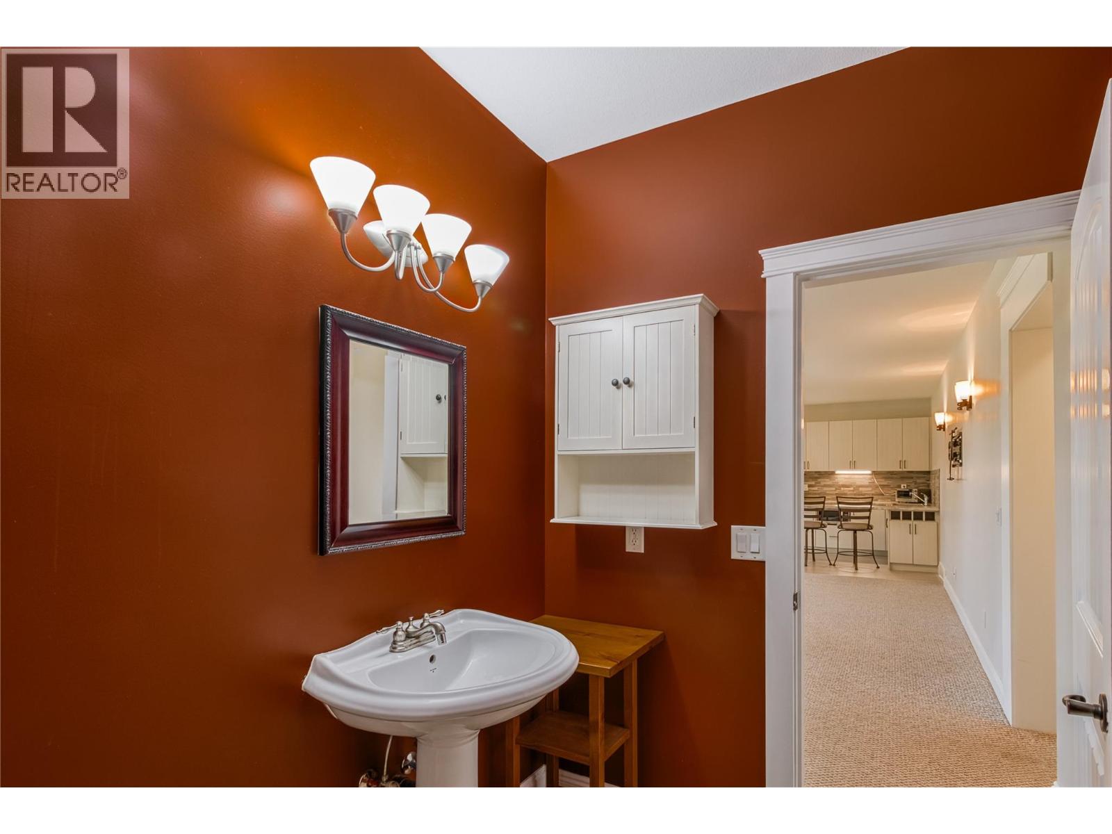 1084 Hume Avenue, Kelowna, British Columbia  V1P 1P2 - Photo 45 - 10377392