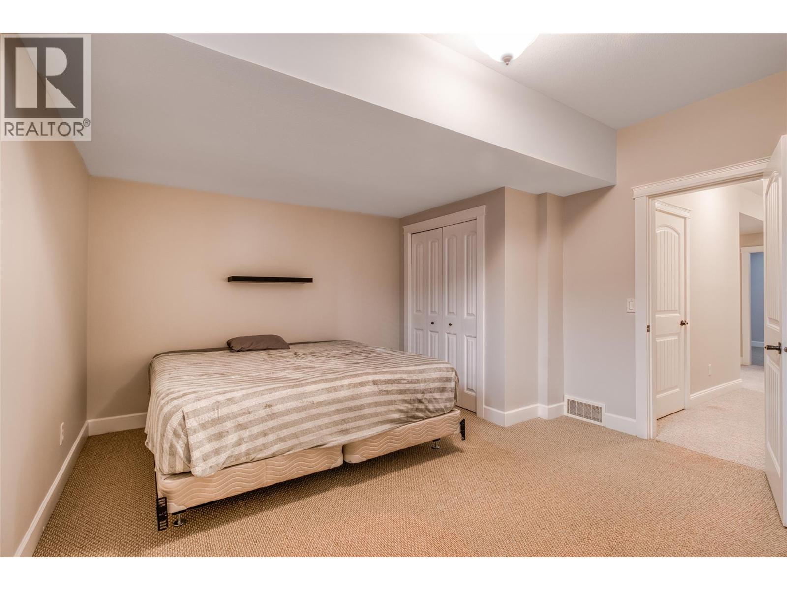 1084 Hume Avenue, Kelowna, British Columbia  V1P 1P2 - Photo 47 - 10377392