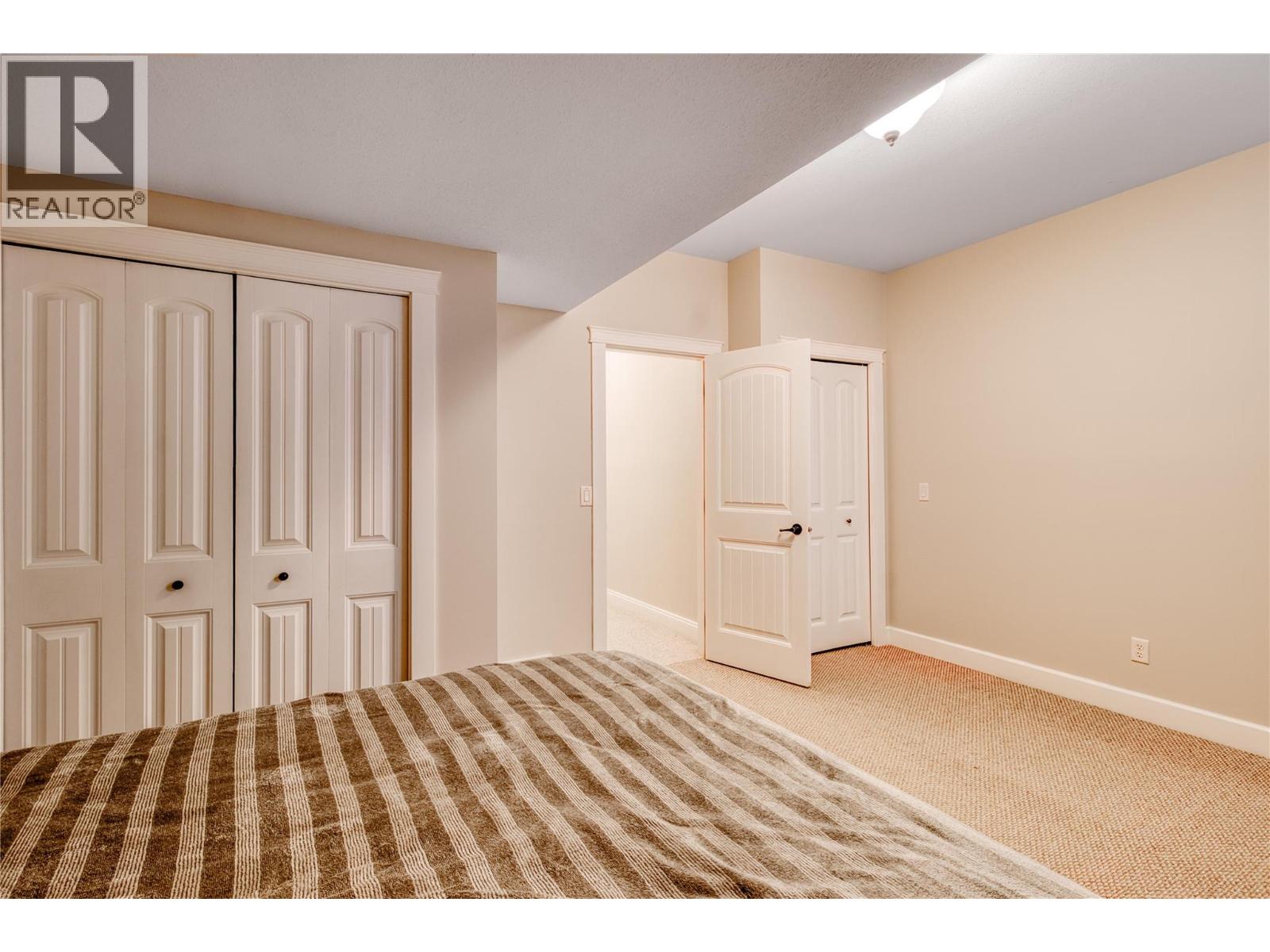 1084 Hume Avenue, Kelowna, British Columbia  V1P 1P2 - Photo 48 - 10377392