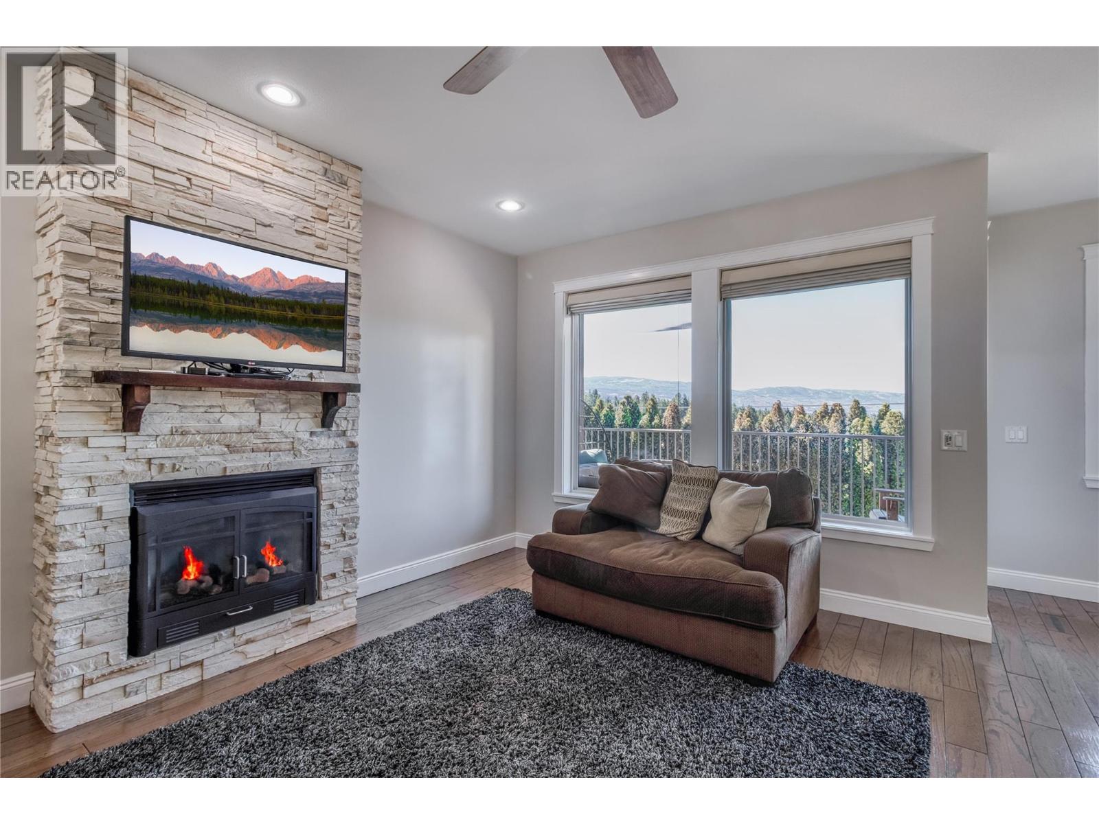 1084 Hume Avenue, Kelowna, British Columbia  V1P 1P2 - Photo 5 - 10377392