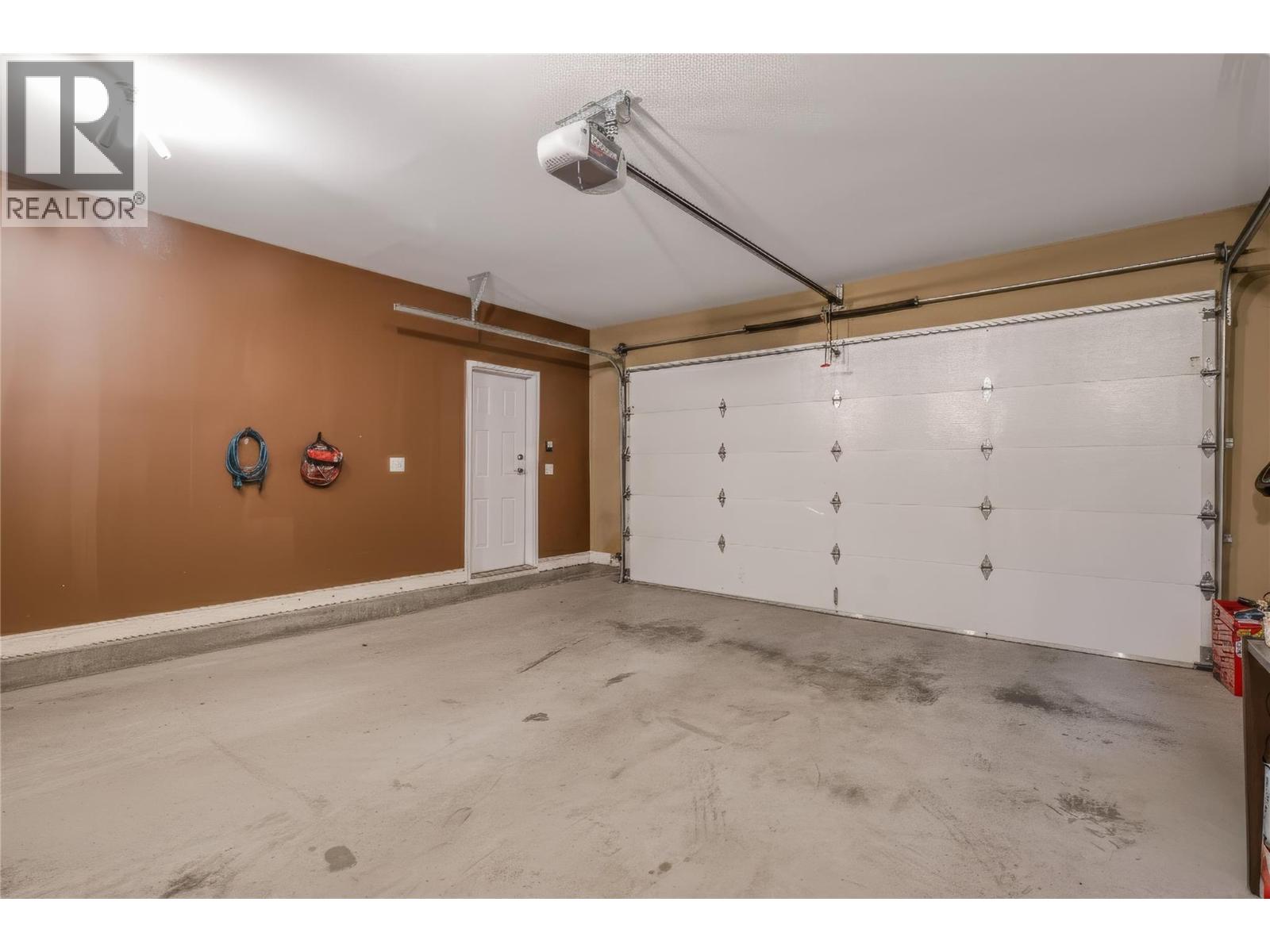 1084 Hume Avenue, Kelowna, British Columbia  V1P 1P2 - Photo 57 - 10377392