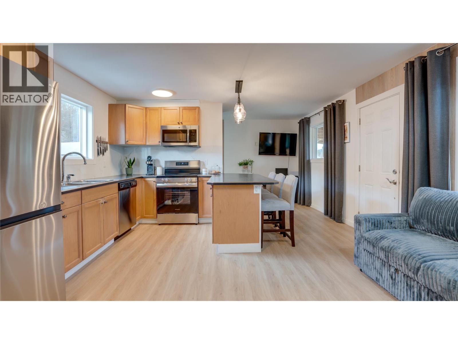 878 Deep Creek Road Unit# A, Enderby, British Columbia  V0E 1V3 - Photo 12 - 10377185