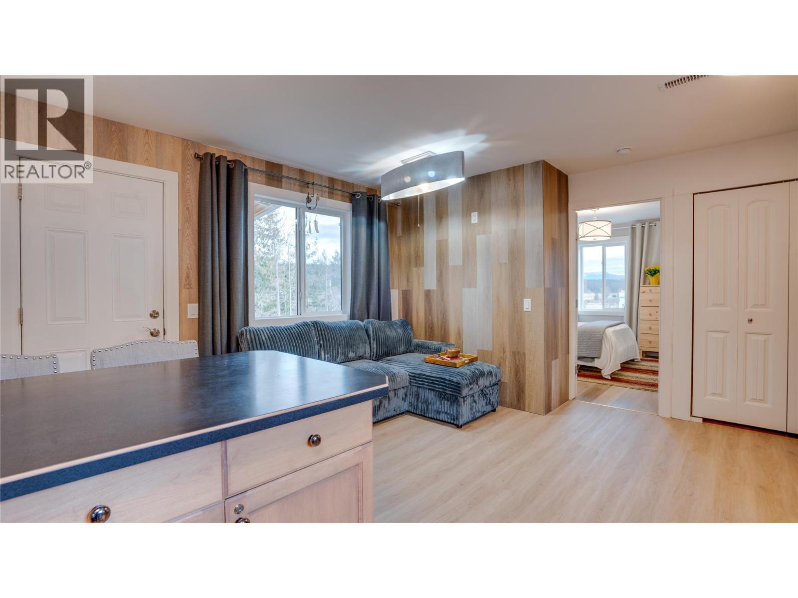 878 Deep Creek Road Unit# A, Enderby, British Columbia  V0E 1V3 - Photo 4 - 10377185