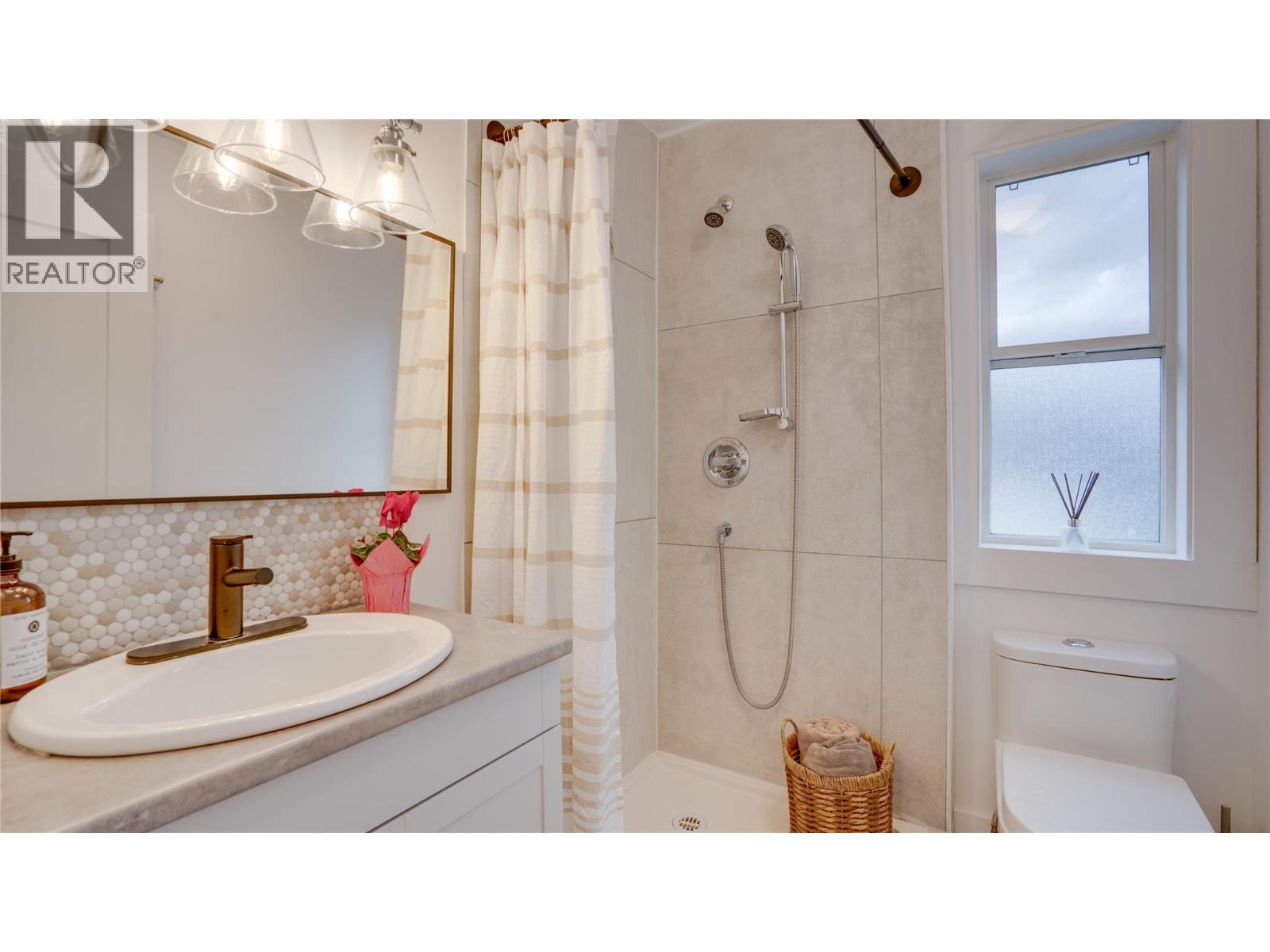 878 Deep Creek Road Unit# A, Enderby, British Columbia  V0E 1V3 - Photo 8 - 10377185