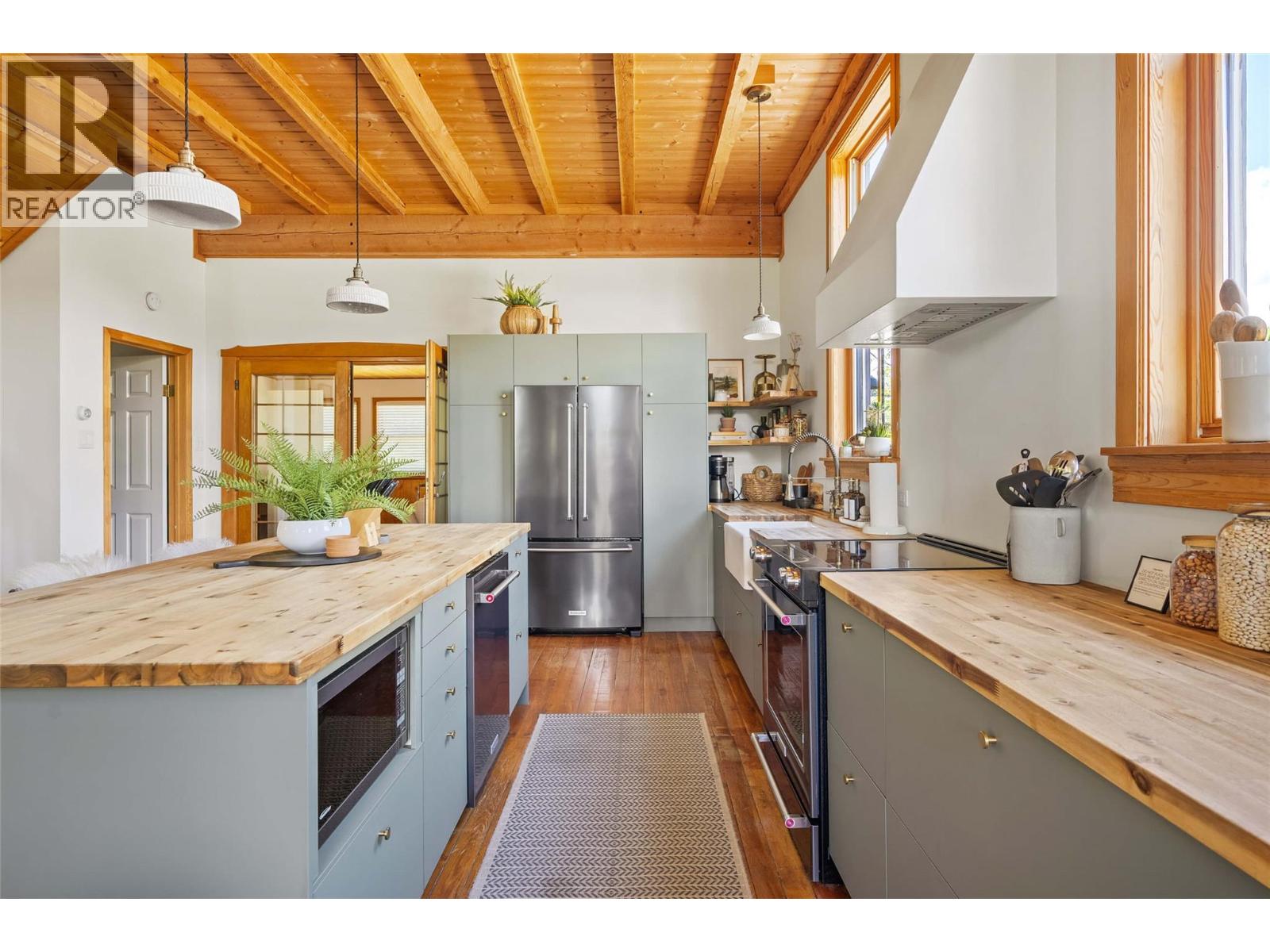 9211 West Avenue, Wilmer, British Columbia  V0A 1K5 - Photo 7 - 10377148