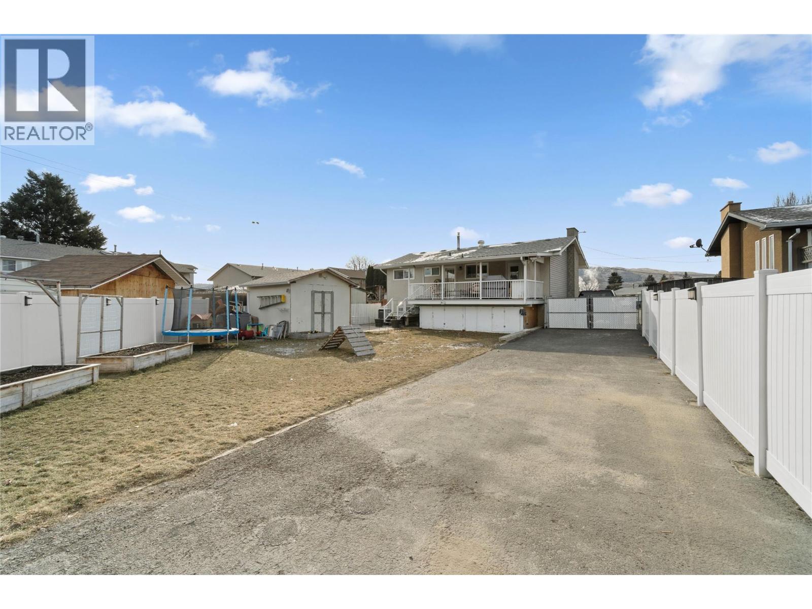 1077 Desmond Place, Kamloops, British Columbia  V2B 5L2 - Photo 23 - 10369826