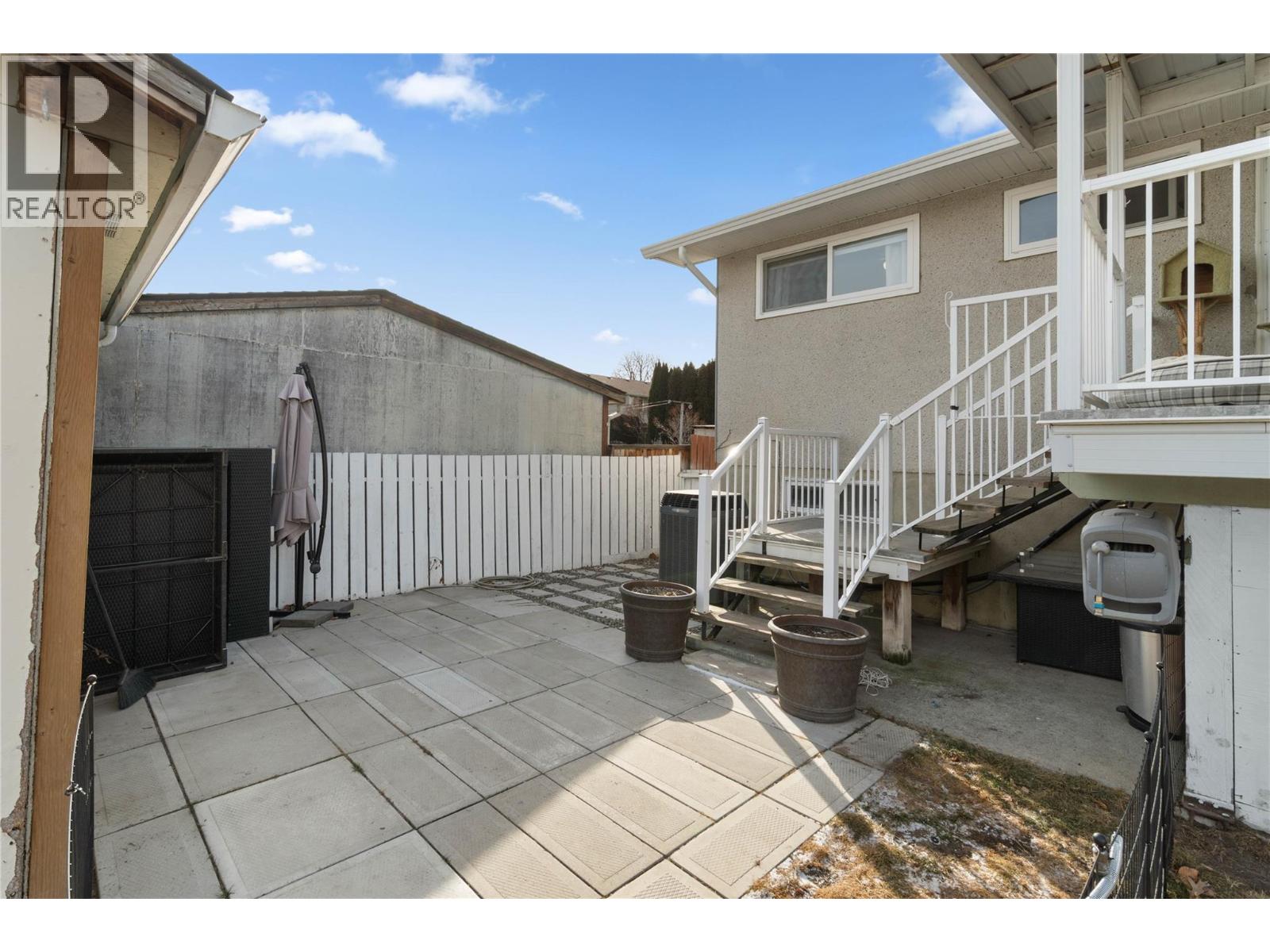 1077 Desmond Place, Kamloops, British Columbia  V2B 5L2 - Photo 25 - 10369826