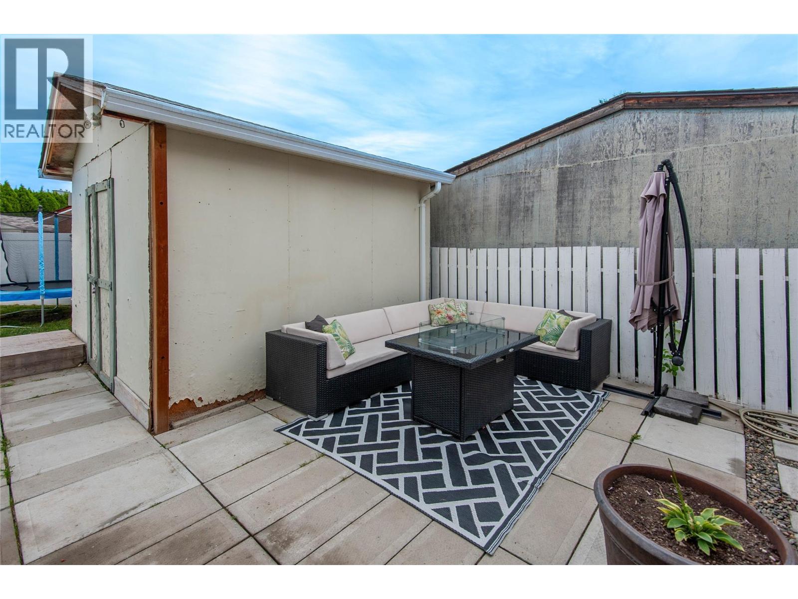 1077 Desmond Place, Kamloops, British Columbia  V2B 5L2 - Photo 29 - 10369826