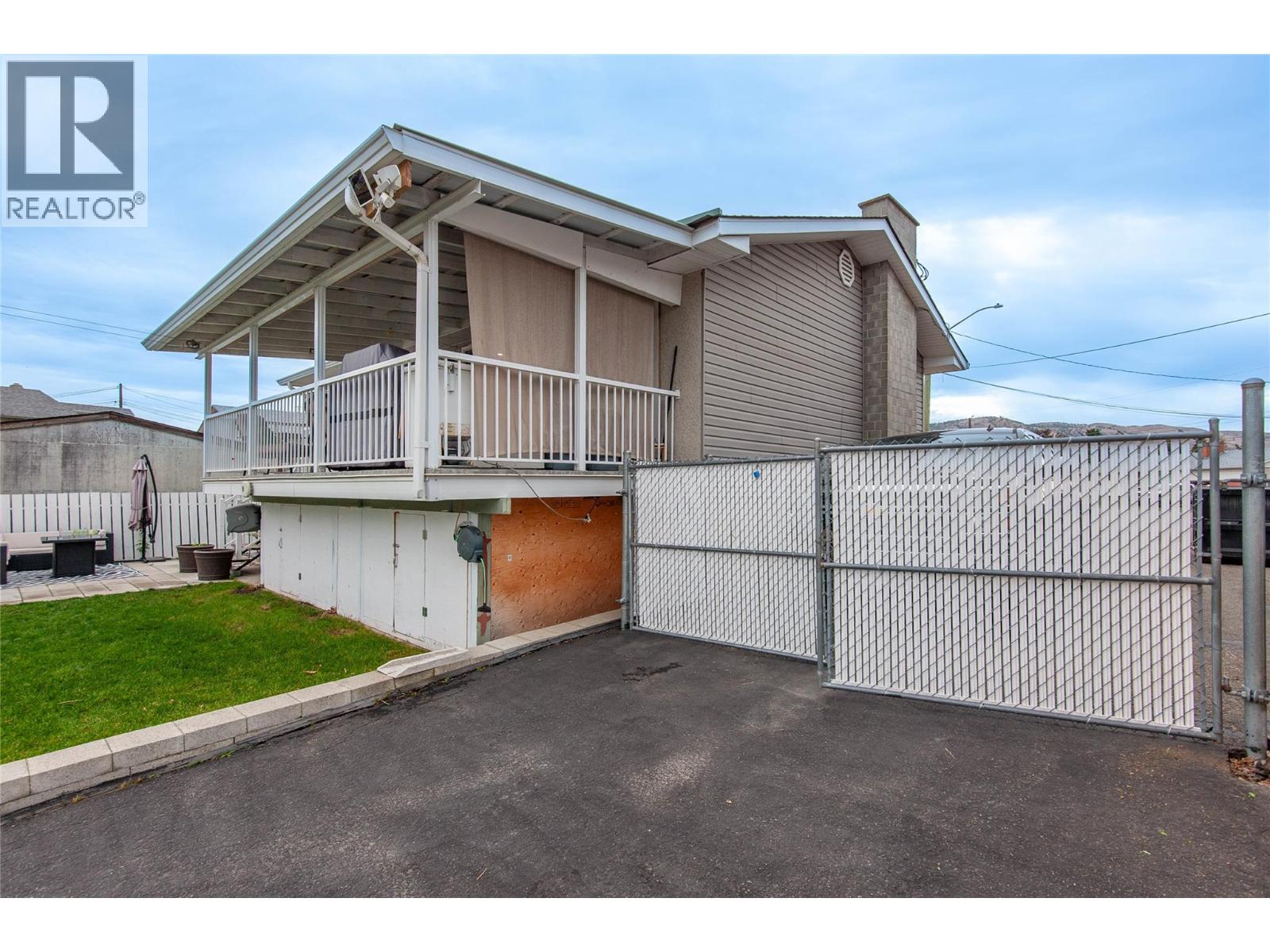 1077 Desmond Place, Kamloops, British Columbia  V2B 5L2 - Photo 31 - 10369826