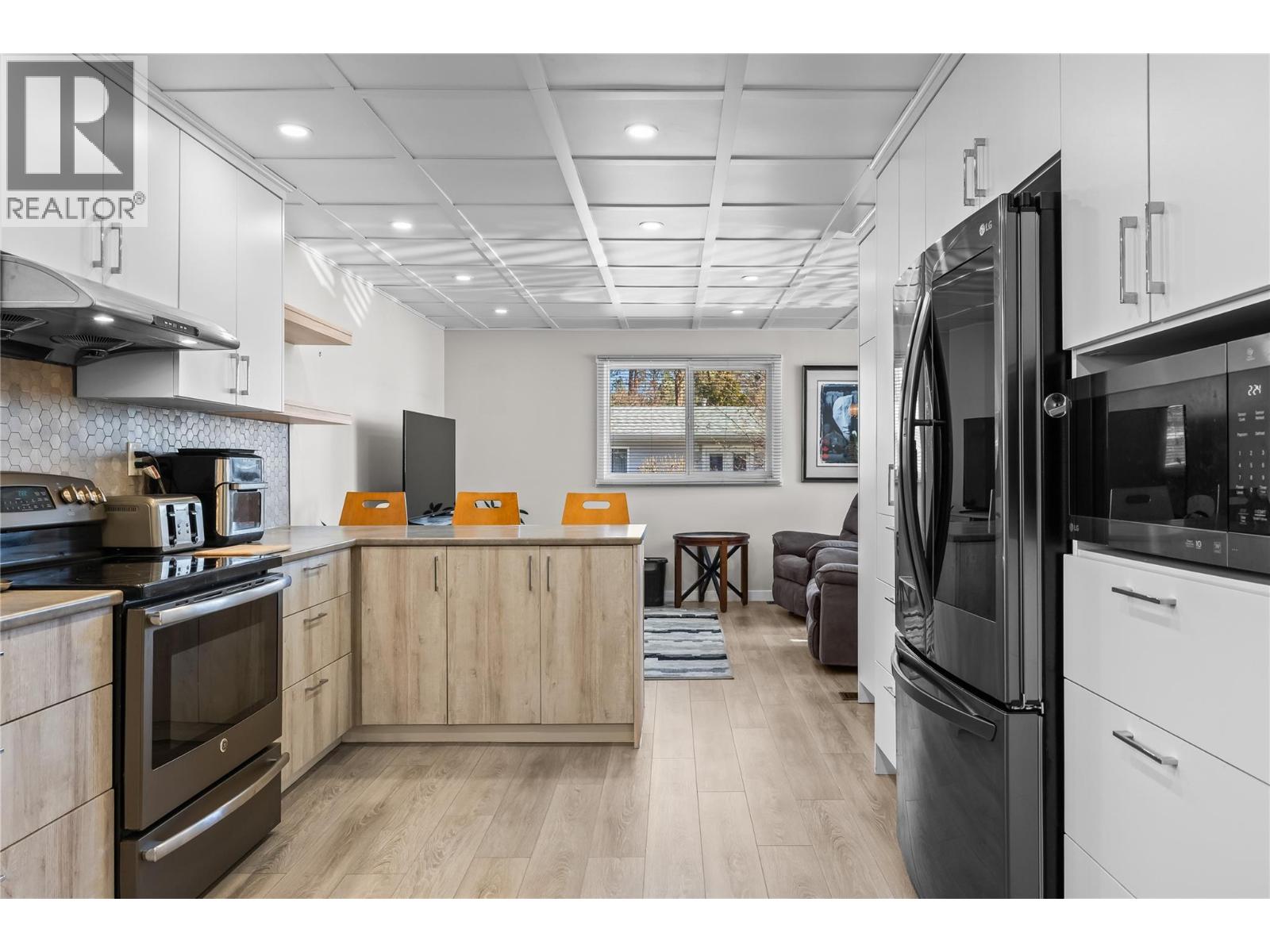 1999 97 Highway S Unit# 266, West Kelowna, British Columbia  V1Z 1B2 - Photo 37 - 10377395