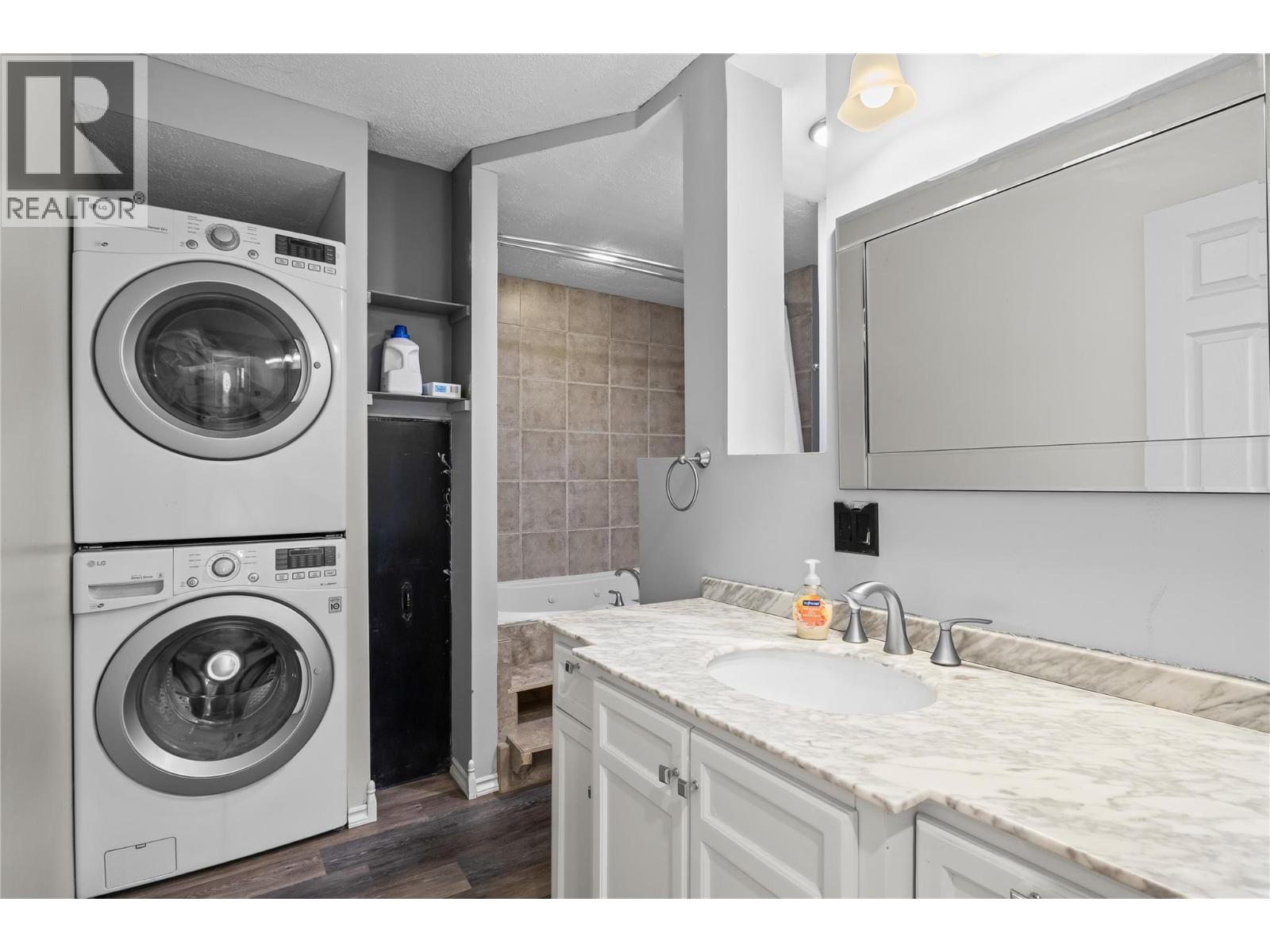 1999 97 Highway S Unit# 266, West Kelowna, British Columbia  V1Z 1B2 - Photo 48 - 10377395