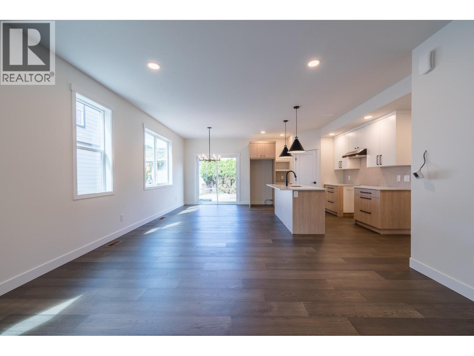 723 Lyne Road, Kamloops, British Columbia  V2B 6Z7 - Photo 2 - 10377417