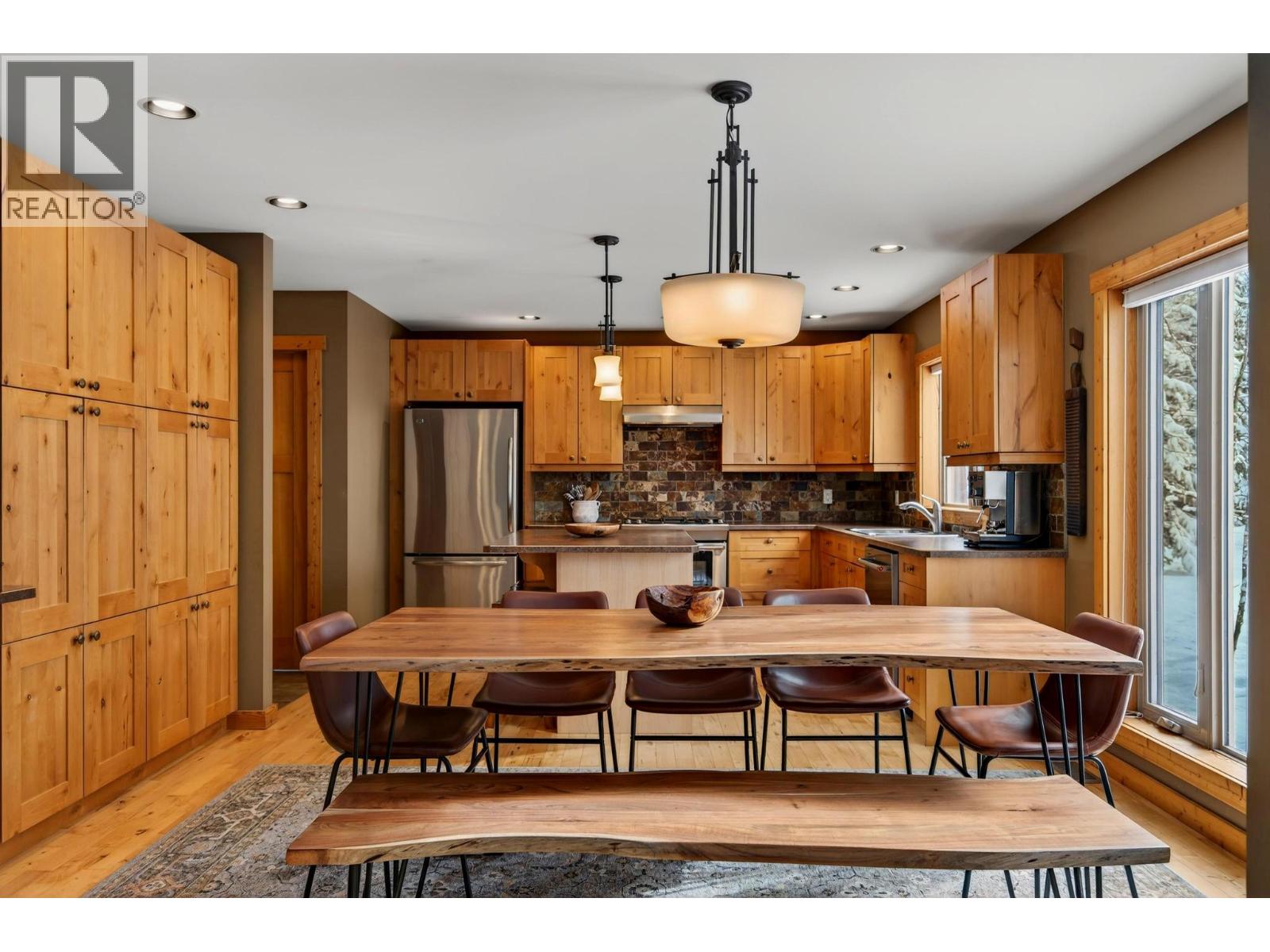 1417 Granite Drive, Golden, British Columbia  V0A 1H3 - Photo 4 - 10377381