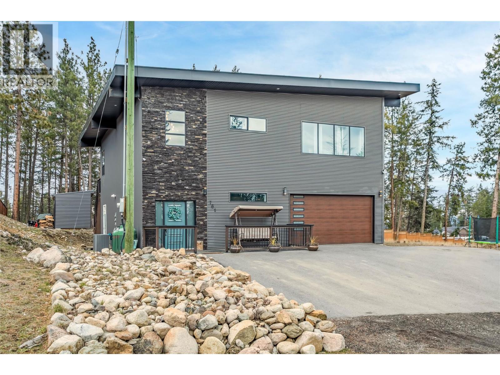 761 Fairbridge Road, Kelowna, British Columbia  V1Z 3W3 - Photo 3 - 10376948
