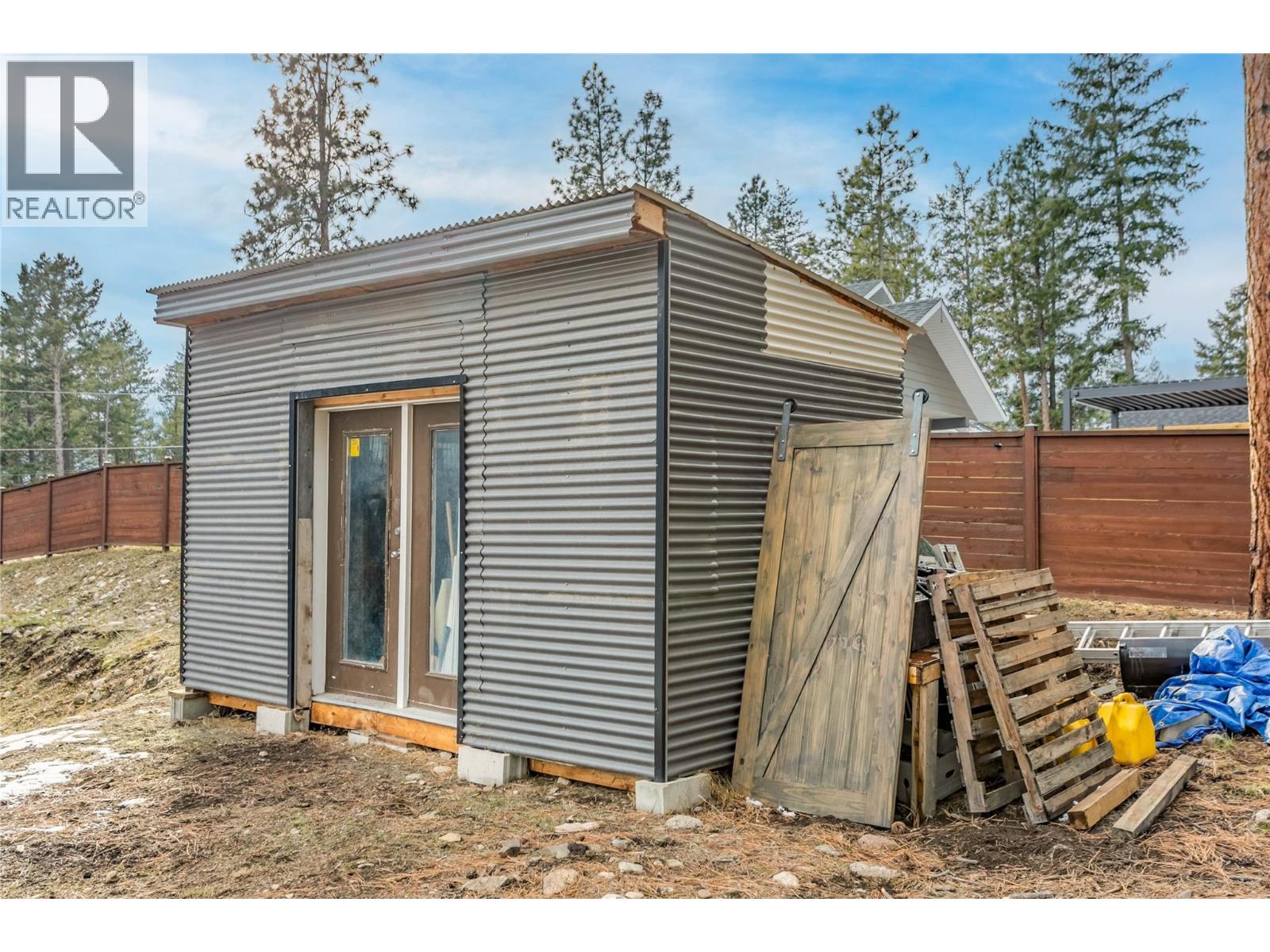 761 Fairbridge Road, Kelowna, British Columbia  V1Z 3W3 - Photo 43 - 10376948