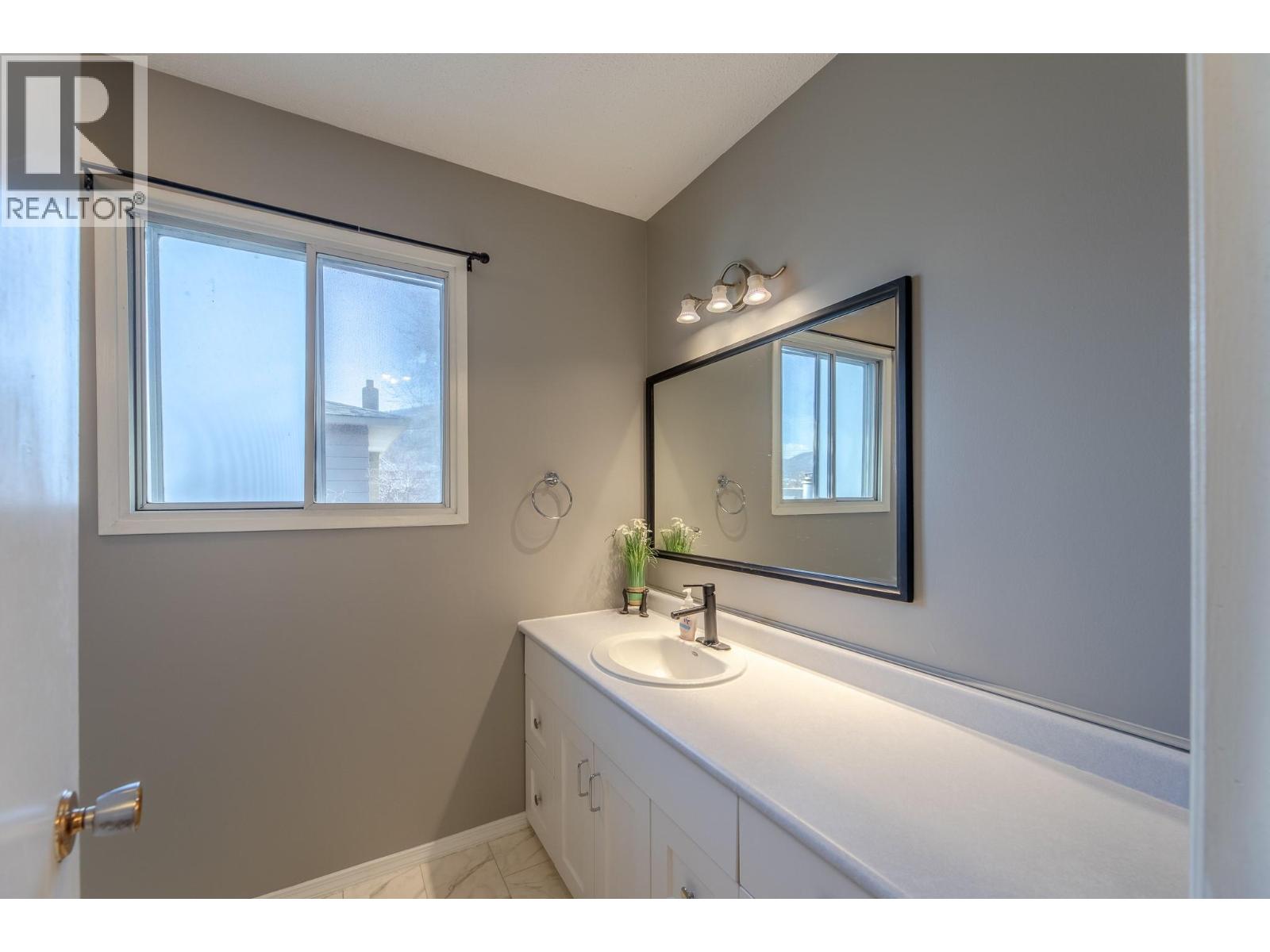 376 Green Avenue W, Penticton, British Columbia  V2A 3T3 - Photo 13 - 10377451