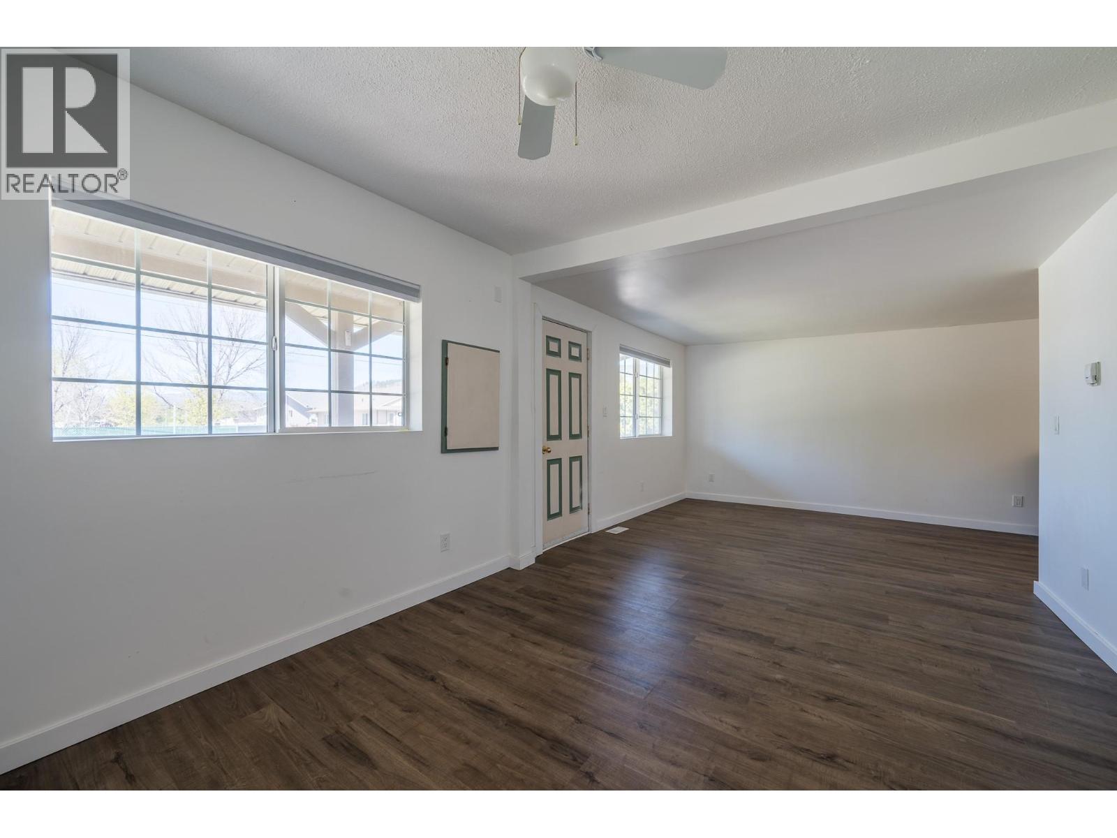 1276 Garcia Street, Merritt, British Columbia  V1K 1B8 - Photo 4 - 10377448