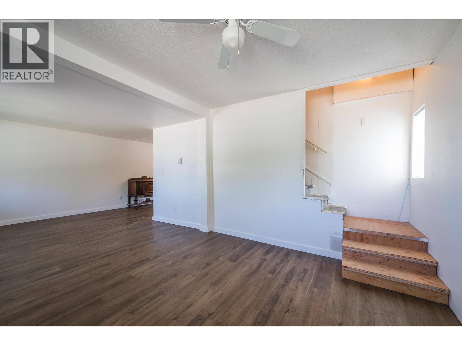 1276 Garcia Street, Merritt, British Columbia  V1K 1B8 - Photo 5 - 10377448