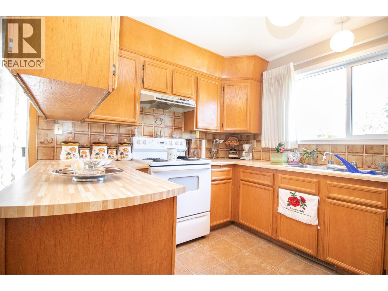 532 O'keefe Court, Kelowna, British Columbia  V1X 6B1 - Photo 10 - 10377433