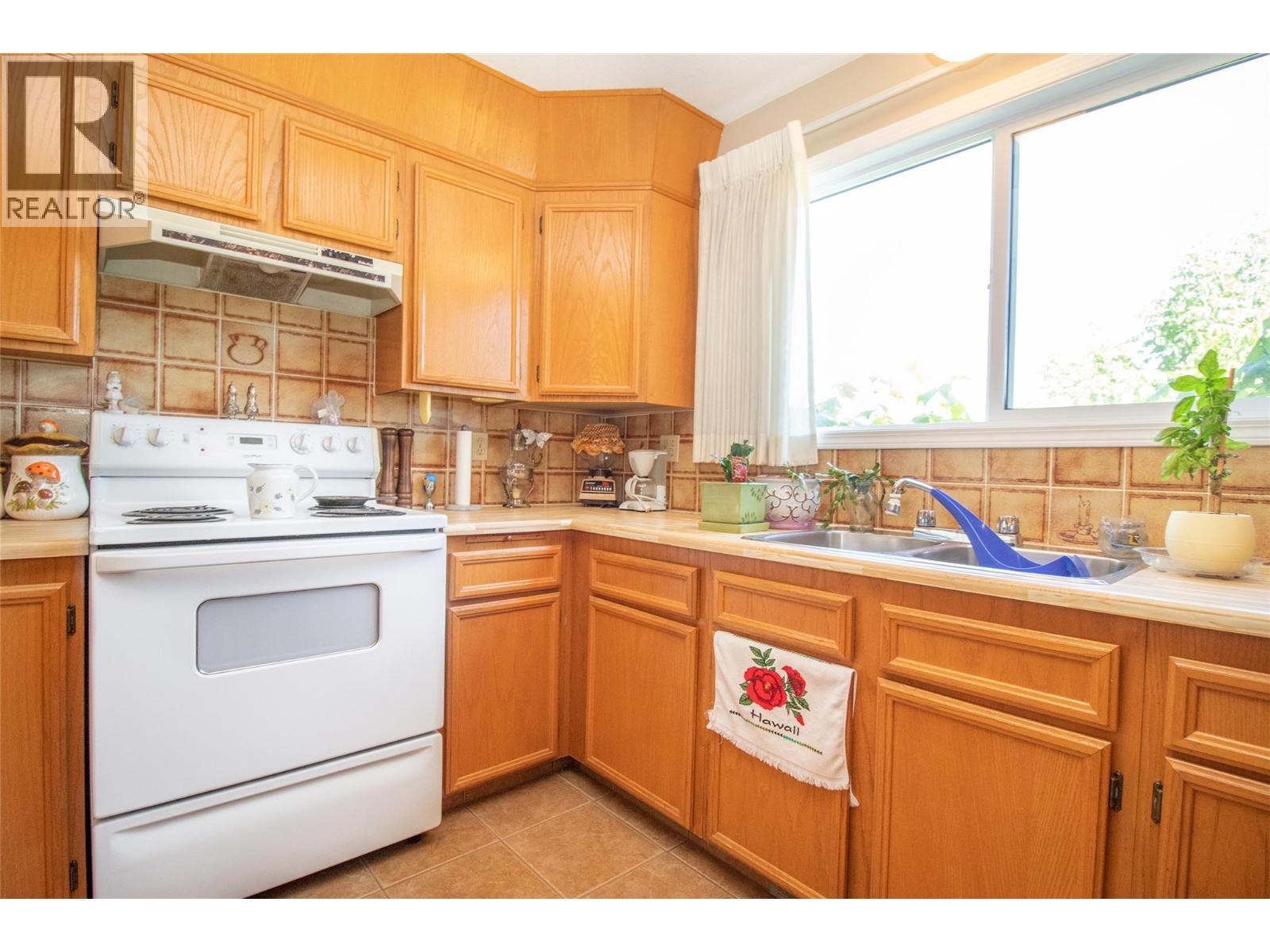 532 O'keefe Court, Kelowna, British Columbia  V1X 6B1 - Photo 11 - 10377433