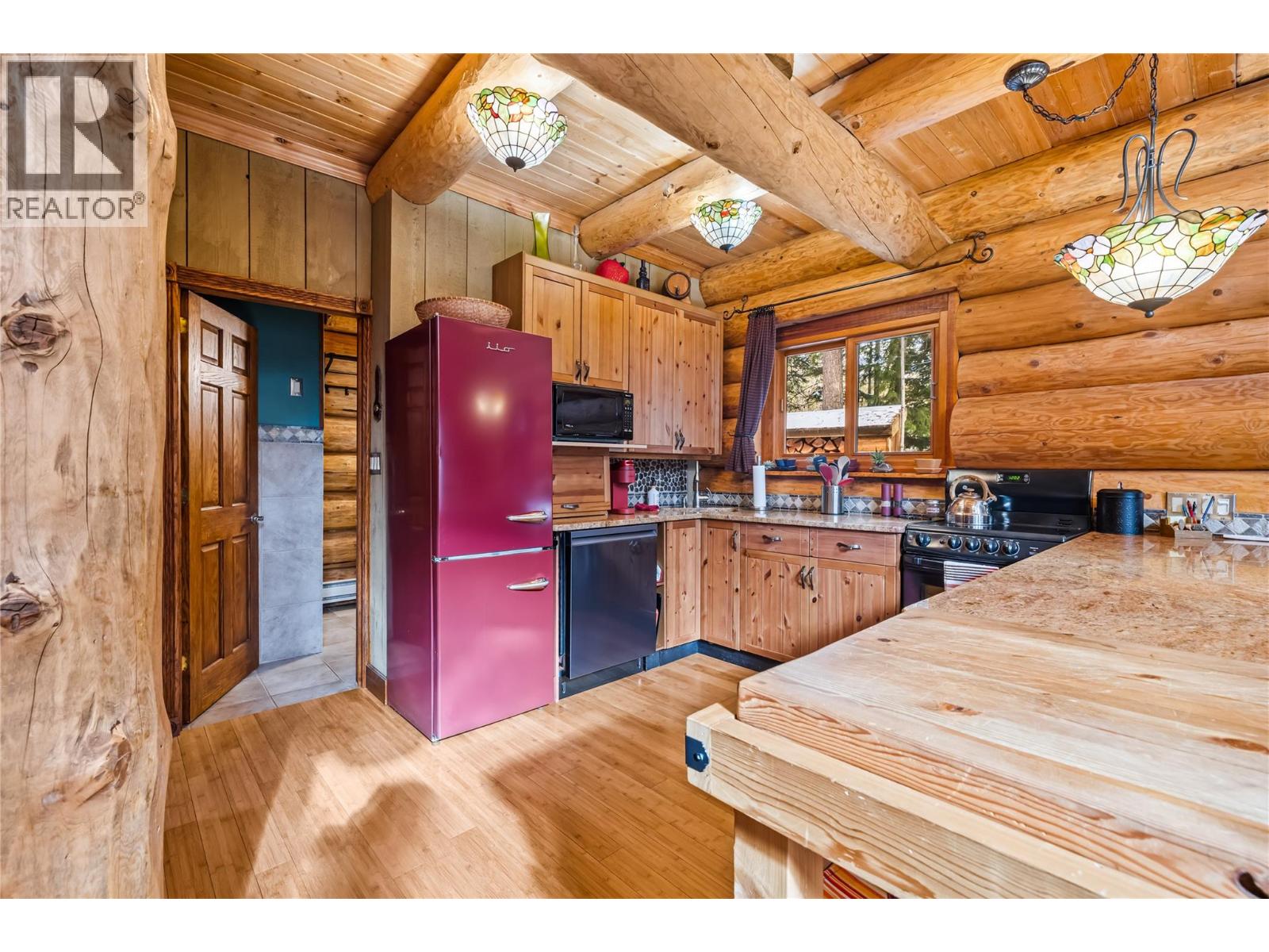 16320 Bowe Road, Crawford Bay, British Columbia  V0B 1E0 - Photo 6 - 10377425