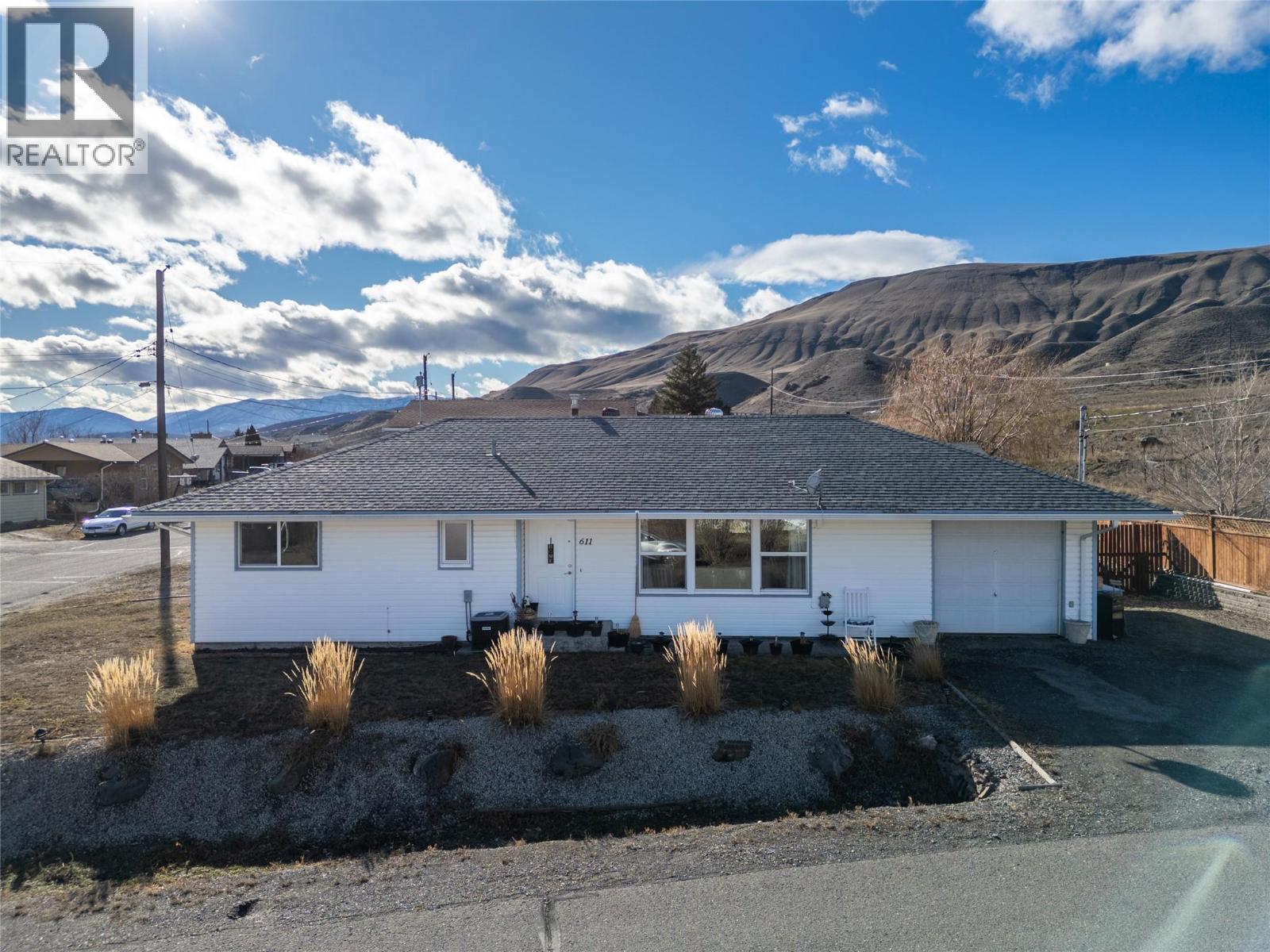 611 Pine Street, Ashcroft, British Columbia  V0K 1A0 - Photo 1 - 10377400