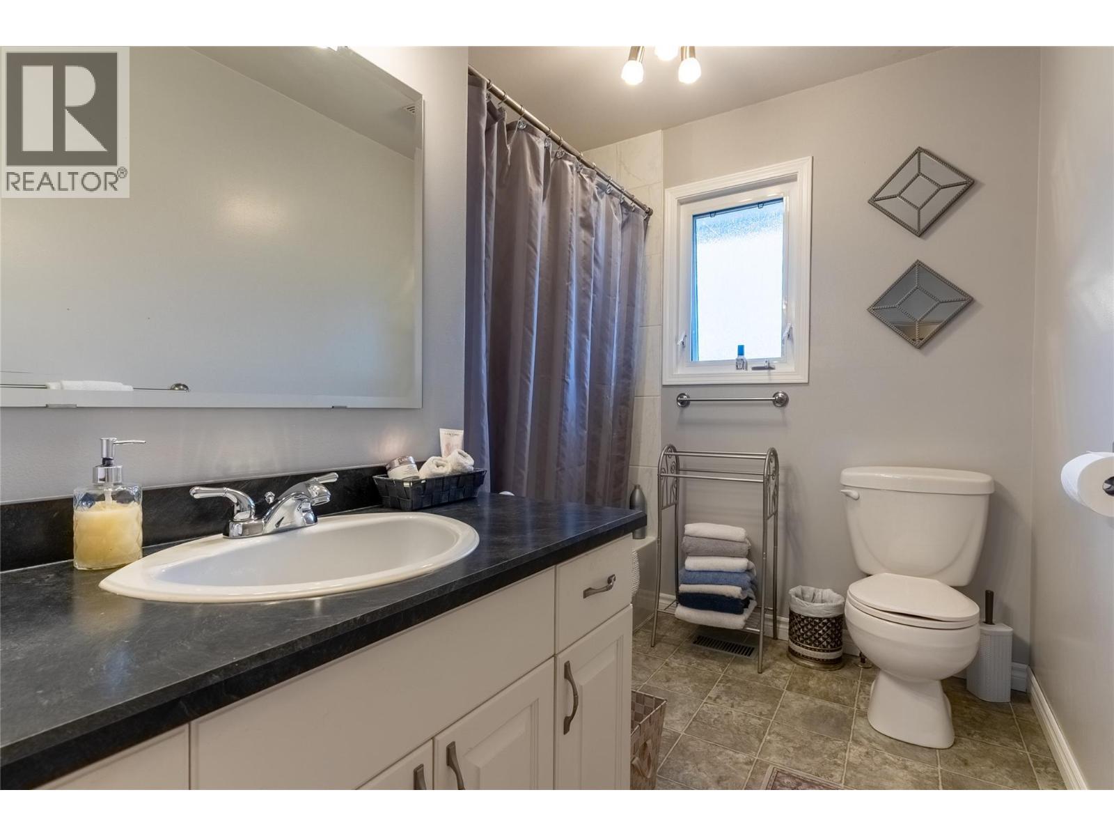 611 Pine Street, Ashcroft, British Columbia  V0K 1A0 - Photo 17 - 10377400