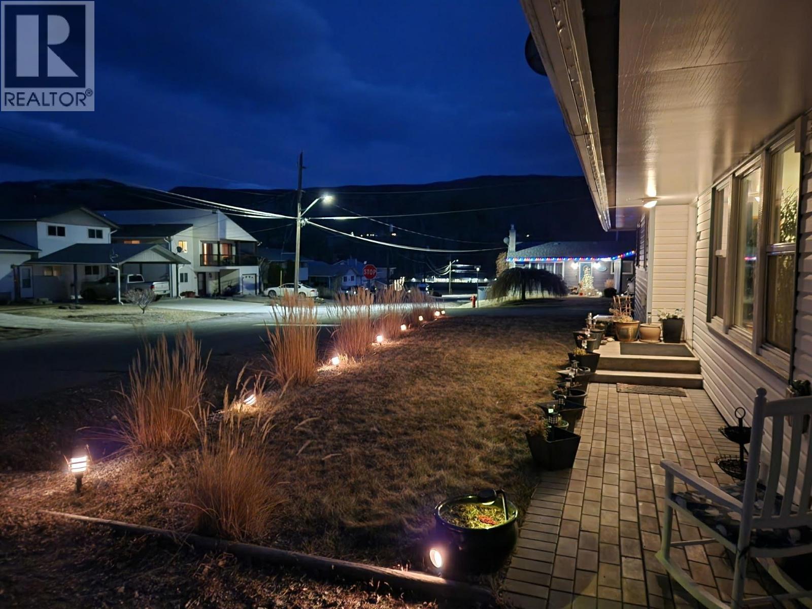 611 Pine Street, Ashcroft, British Columbia  V0K 1A0 - Photo 2 - 10377400