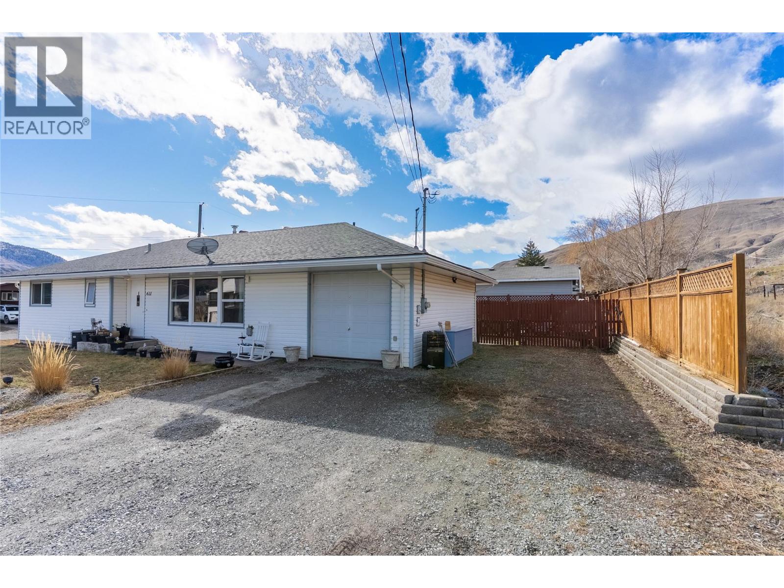 611 Pine Street, Ashcroft, British Columbia  V0K 1A0 - Photo 6 - 10377400