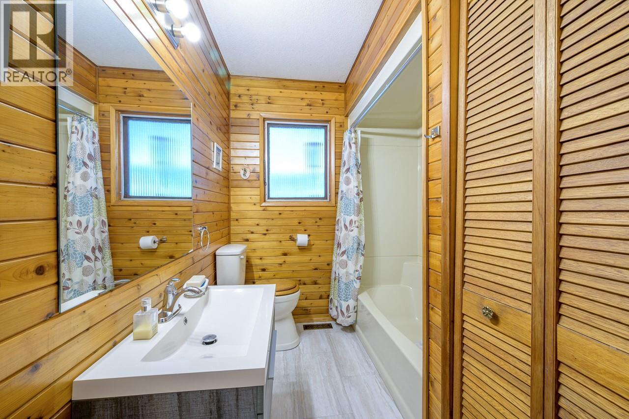 1743 Sheridan Drive, Kamloops, British Columbia  V2B 6B1 - Photo 18 - 10377452