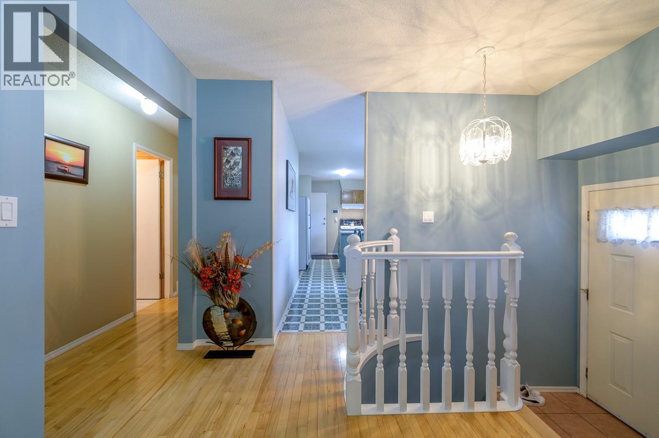 1743 Sheridan Drive, Kamloops, British Columbia  V2B 6B1 - Photo 5 - 10377452