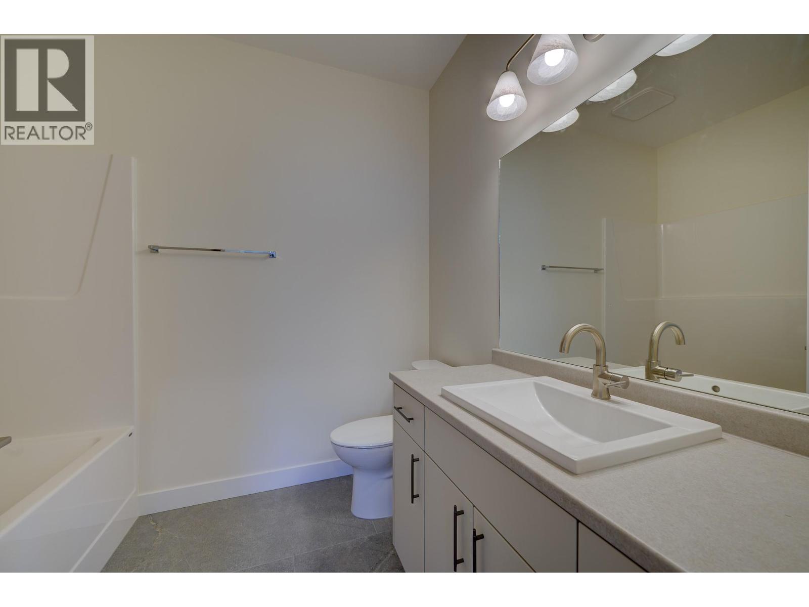 3224 Bank Road, Kamloops, British Columbia  V2B 6Z7 - Photo 27 - 10377455